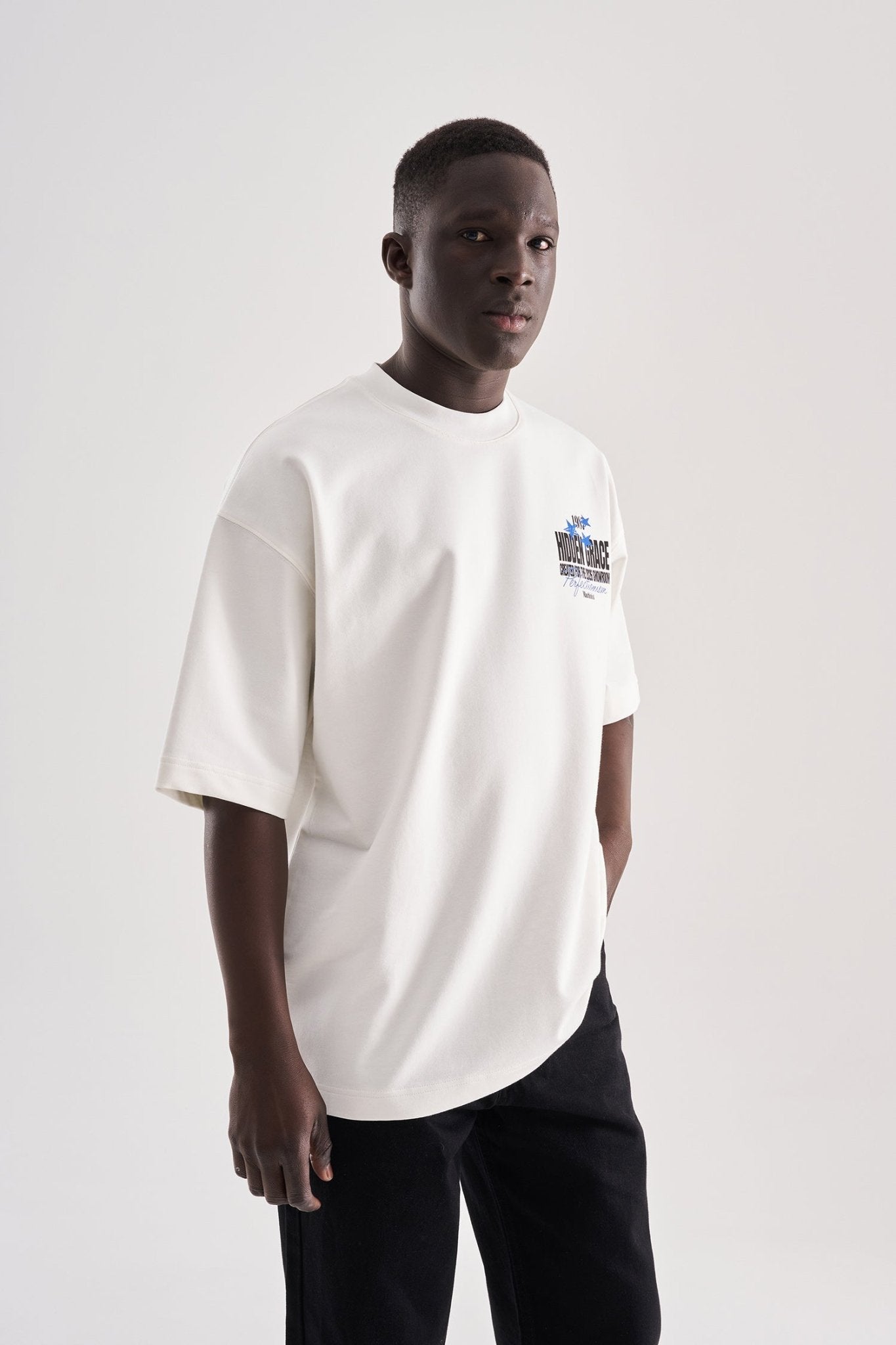 Erkek Flower Embroidered and Printed Oversize Tişört Ekru