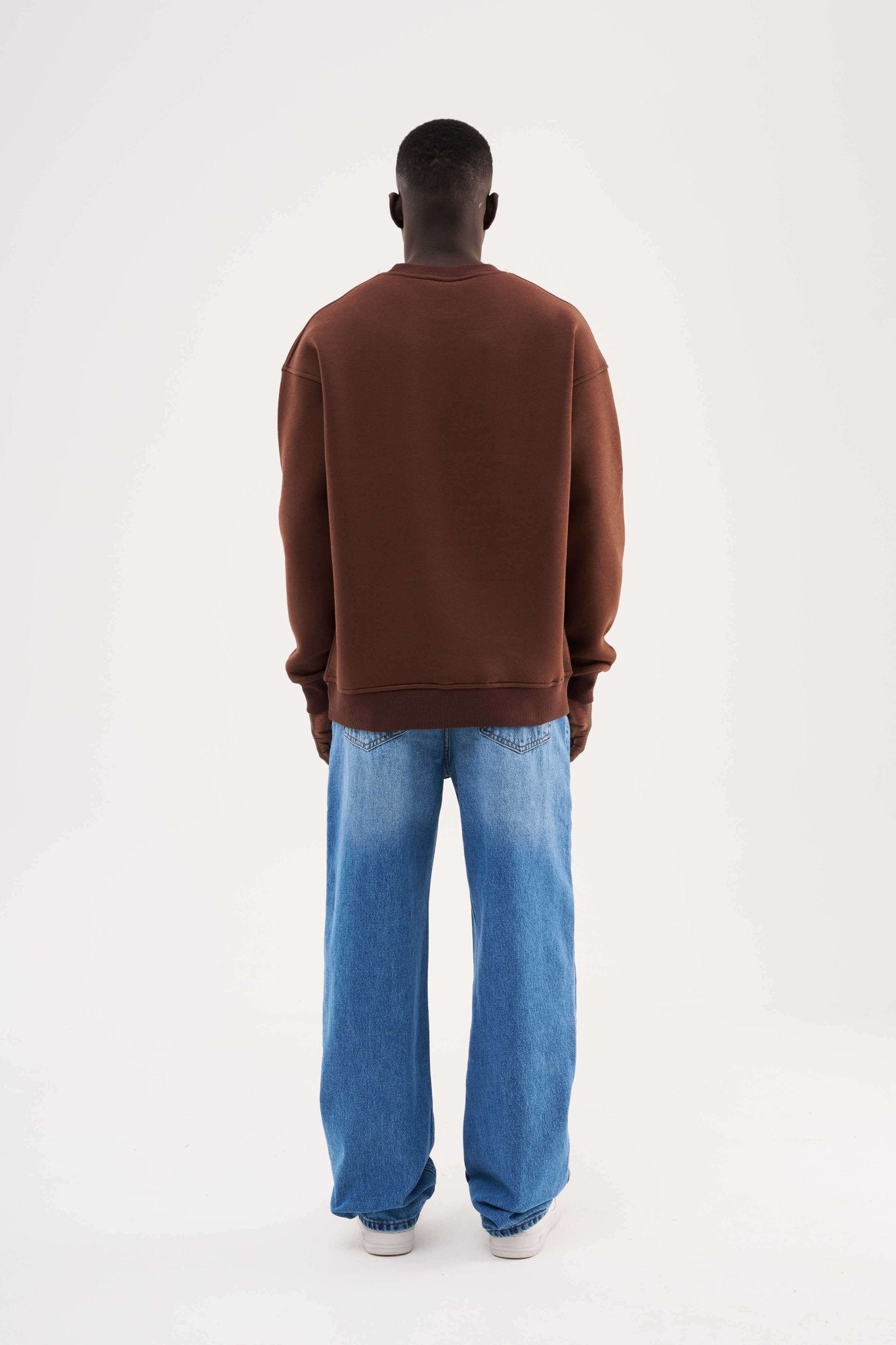 Erkek Basic Bisiklet Yaka Oversize Sweatshirt Koyu Kahverengi
