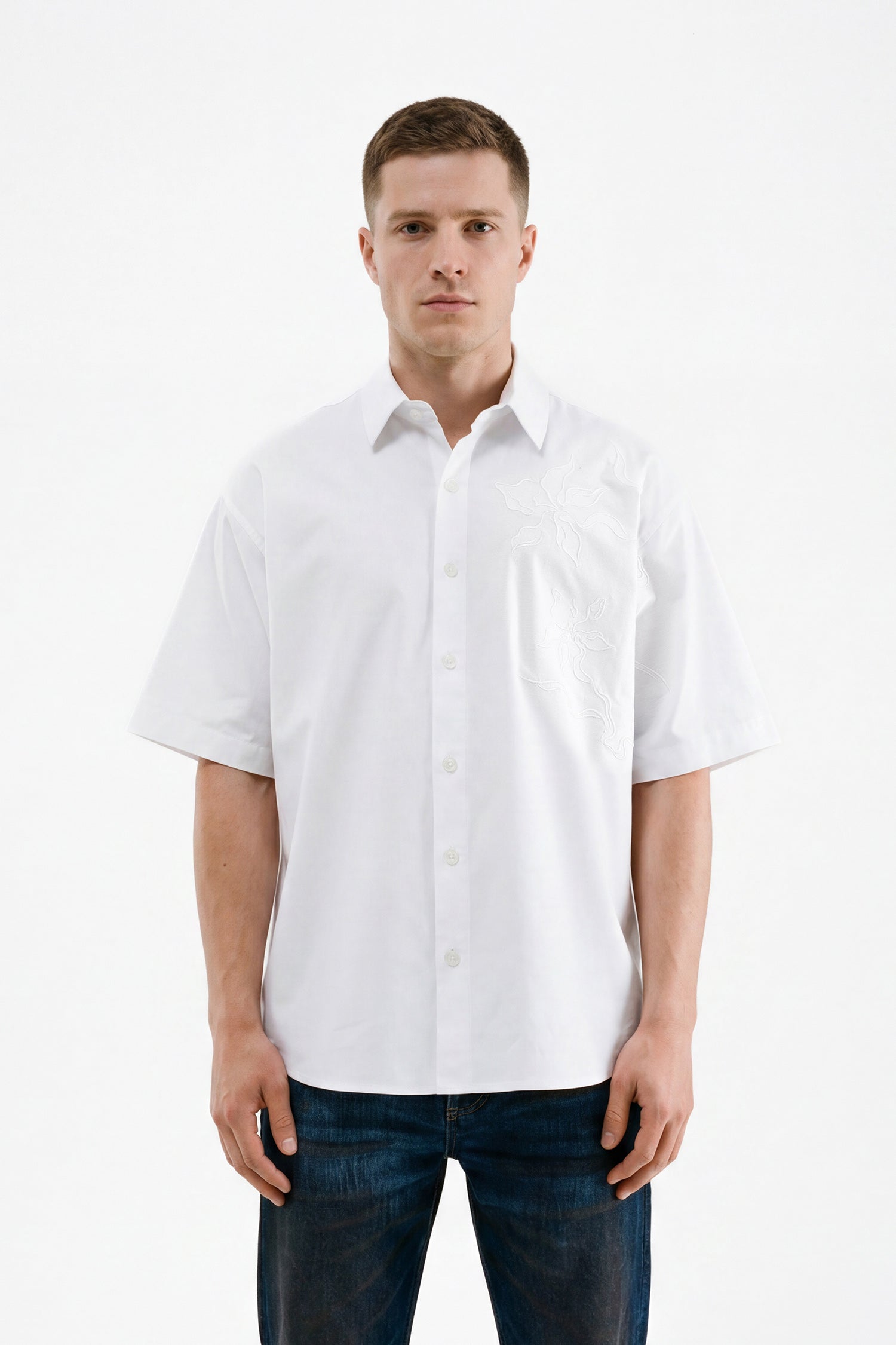 Erkek Çiçek Nakışlı Oversize Gömlek Beyaz