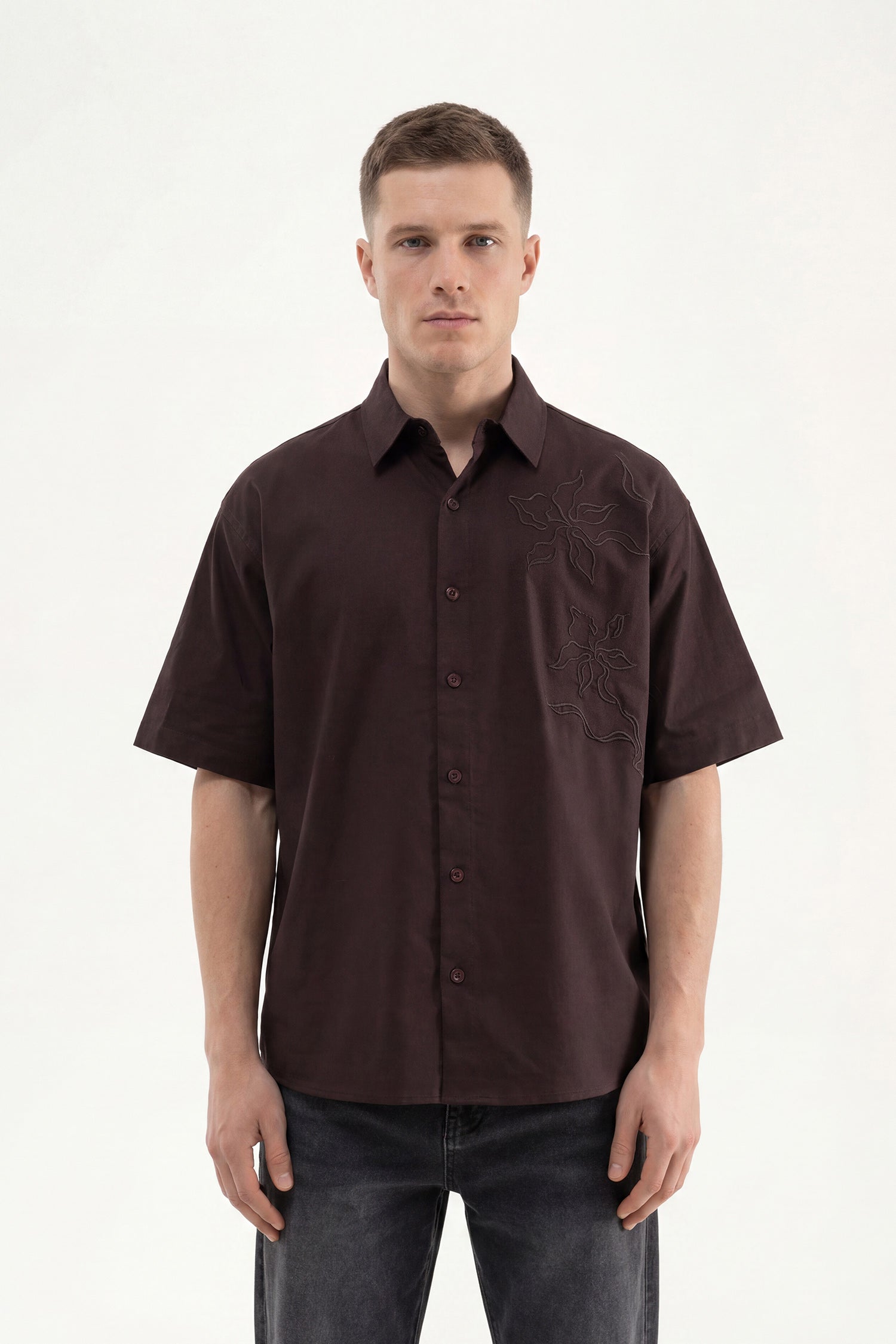 Erkek Çiçek Nakışlı Oversize Gömlek Kahverengi