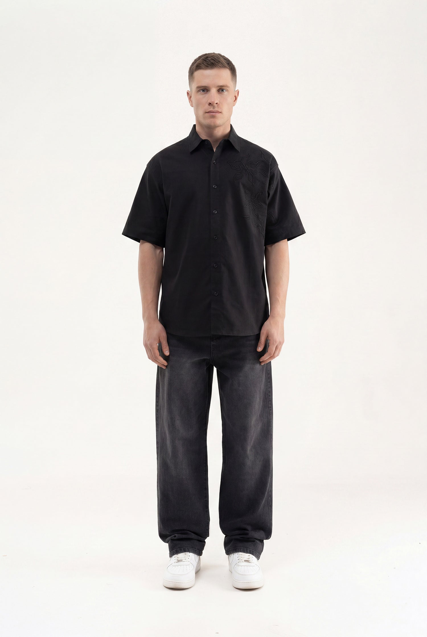 Erkek Çiçek Nakışlı Oversize Gömlek Siyah-4