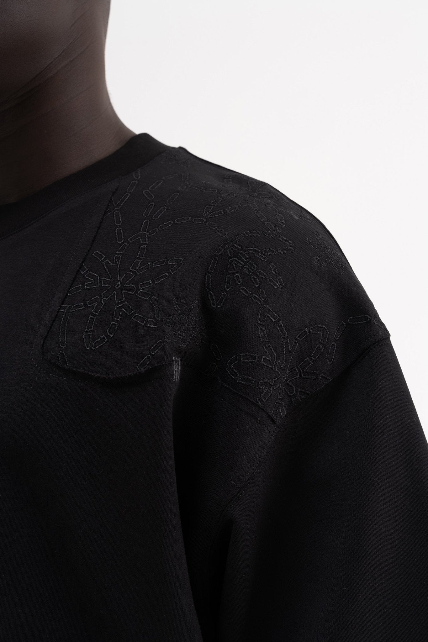 Erkek Çiçek Nakışlı Oversize Tişört Siyah