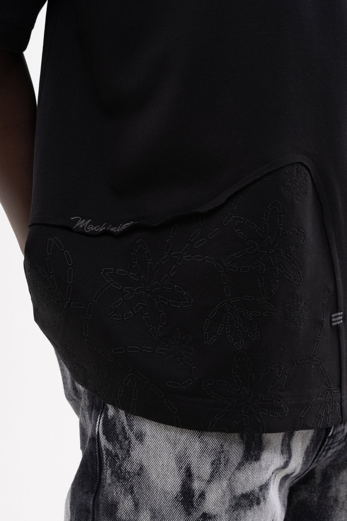 Erkek Çiçek Nakışlı Oversize Tişört Siyah