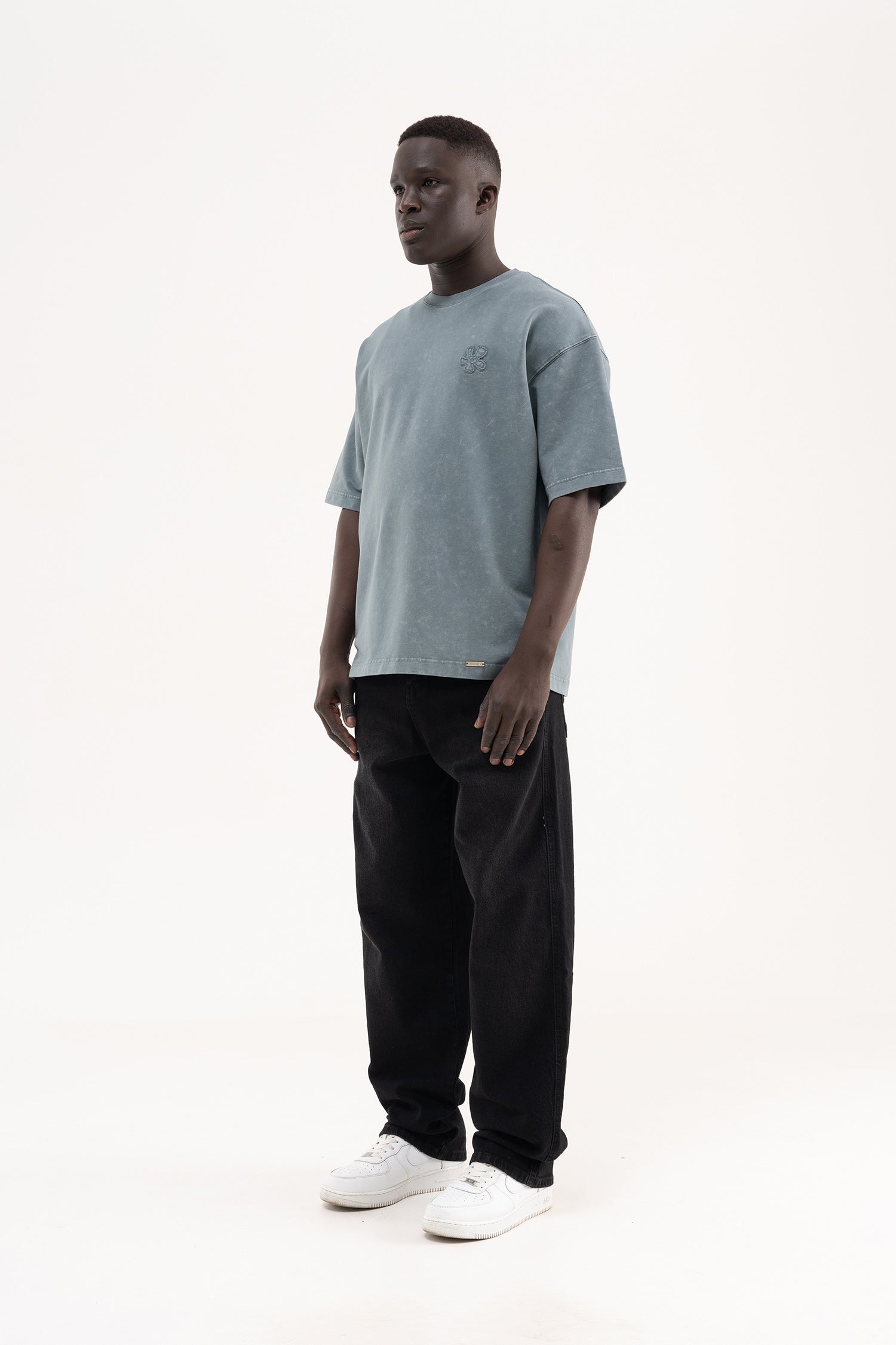 Erkek Çiçek Patch Nakışlı Oversize Tişört Gri-9