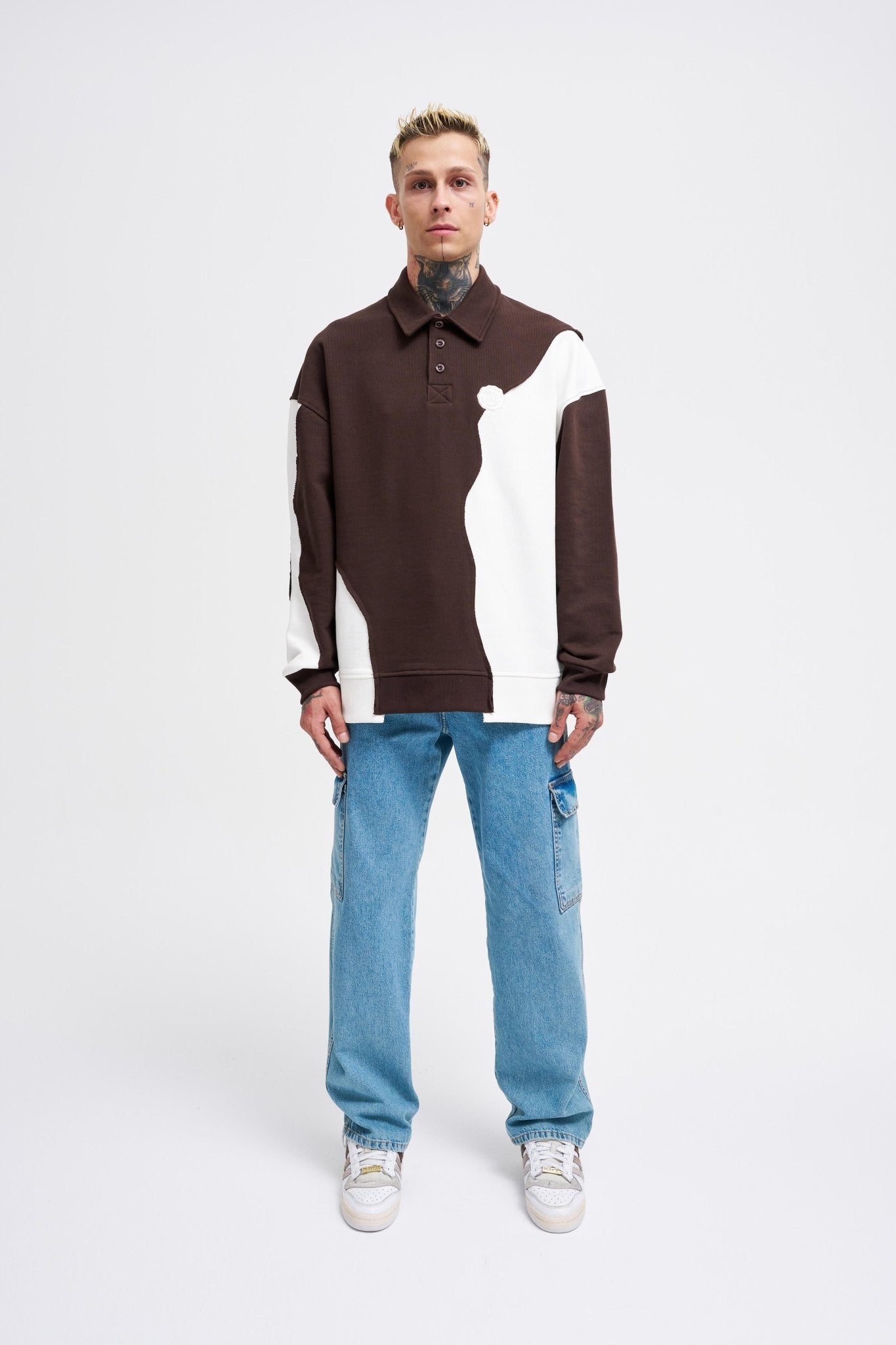 Erkek Distressed Stitch and Embroidered Polo Sweatshirt Koyu Kahverengi - Ekru