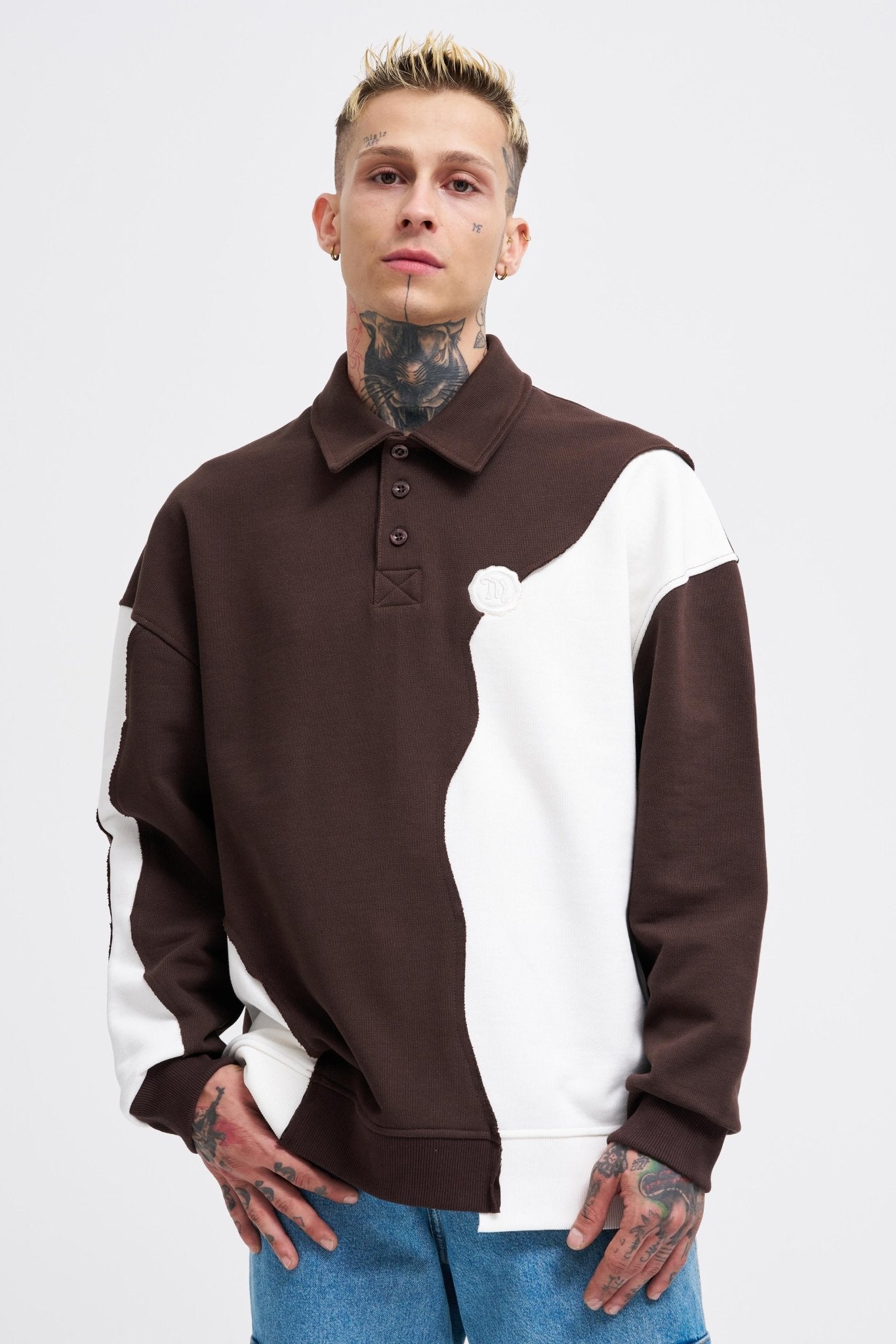 Erkek Distressed Stitch and Embroidered Polo Sweatshirt Koyu Kahverengi - Ekru