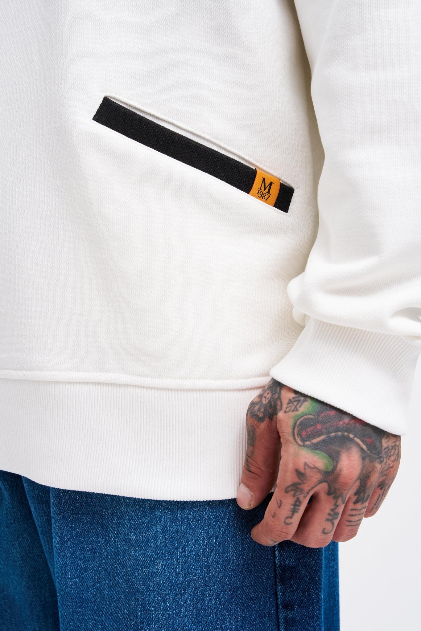 Erkek Felt Badge Zip Polo Sweatshirt Ekru