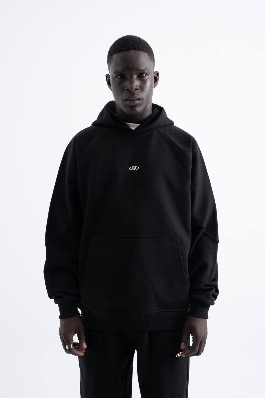 Erkek Metal Etiketli Raglan Kapüşonlu Sweatshirt Siyah