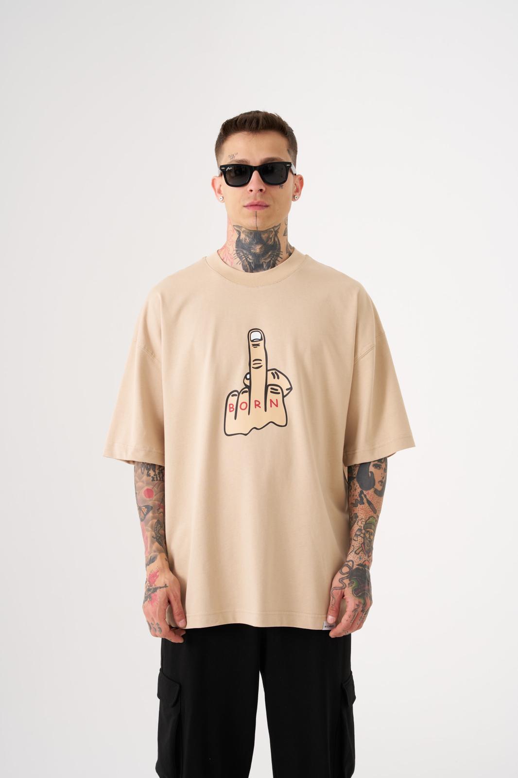 Erkek Middle Finger Oversiz Tişört Bej