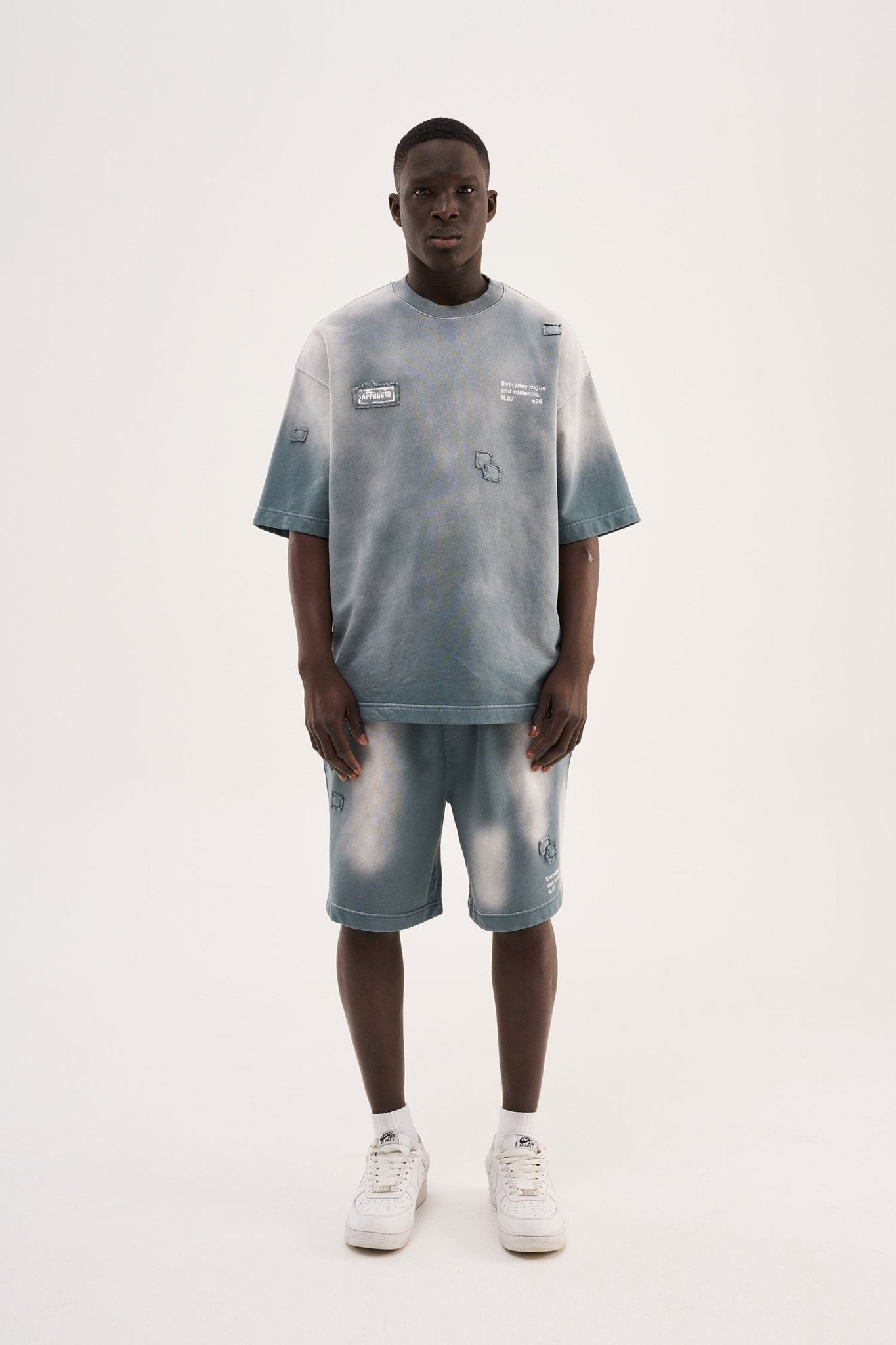 Erkek Minimal Patch Yıkamalı Oversize Tişört Gri