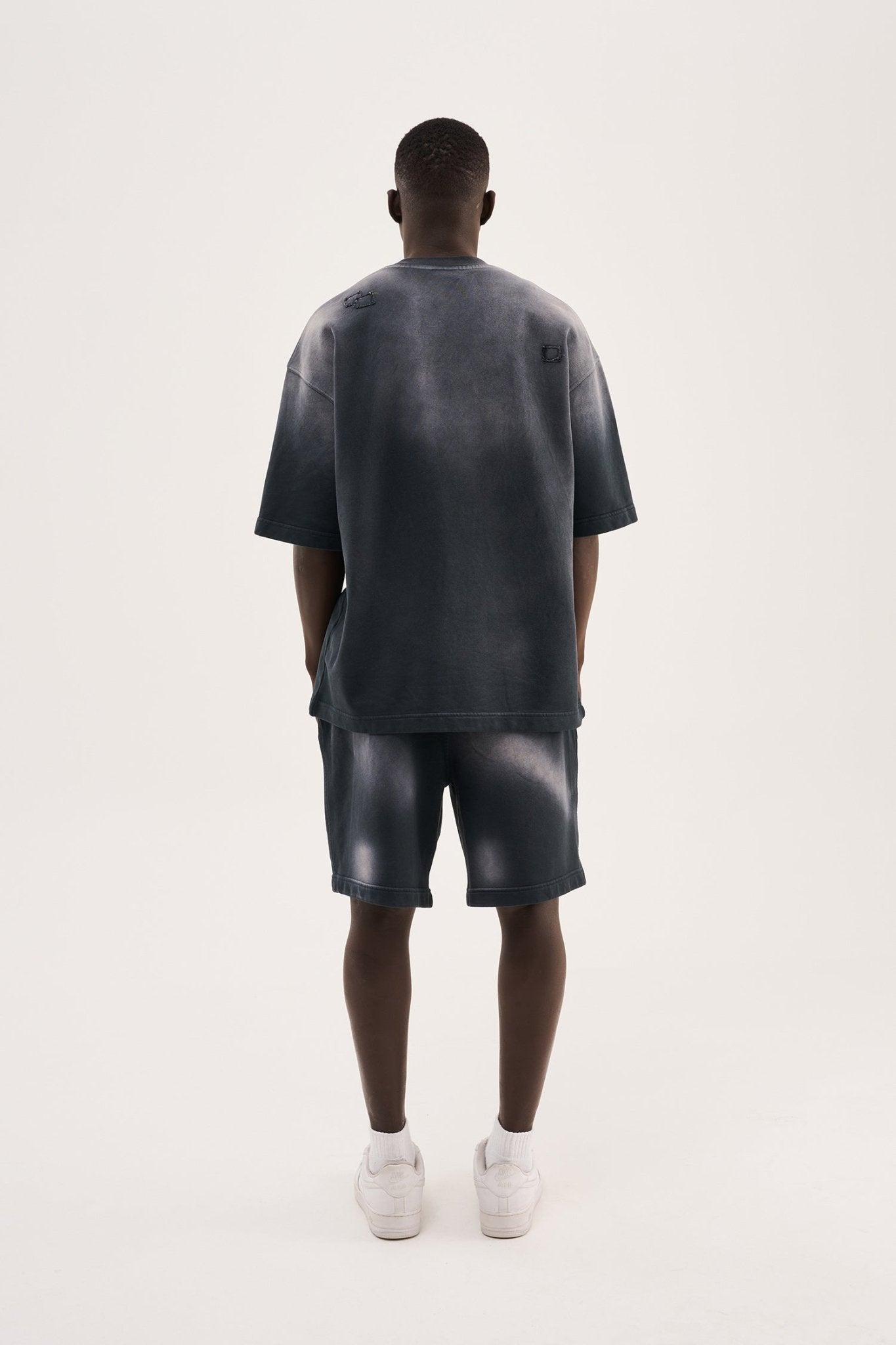 Erkek Minimal Patch Yıkamalı Oversize Tişört Siyah