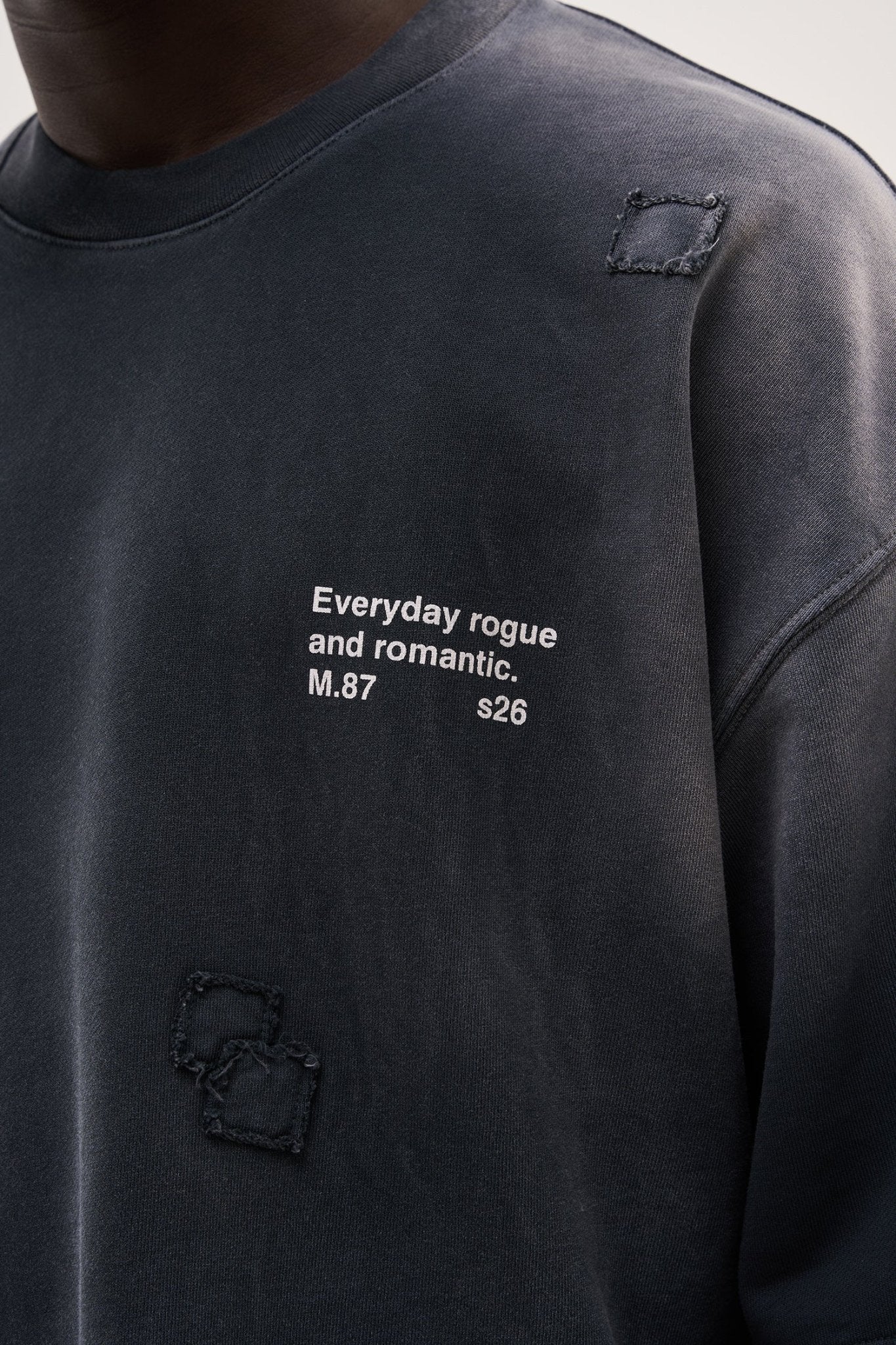 Erkek Minimal Patch Yıkamalı Oversize Tişört Siyah