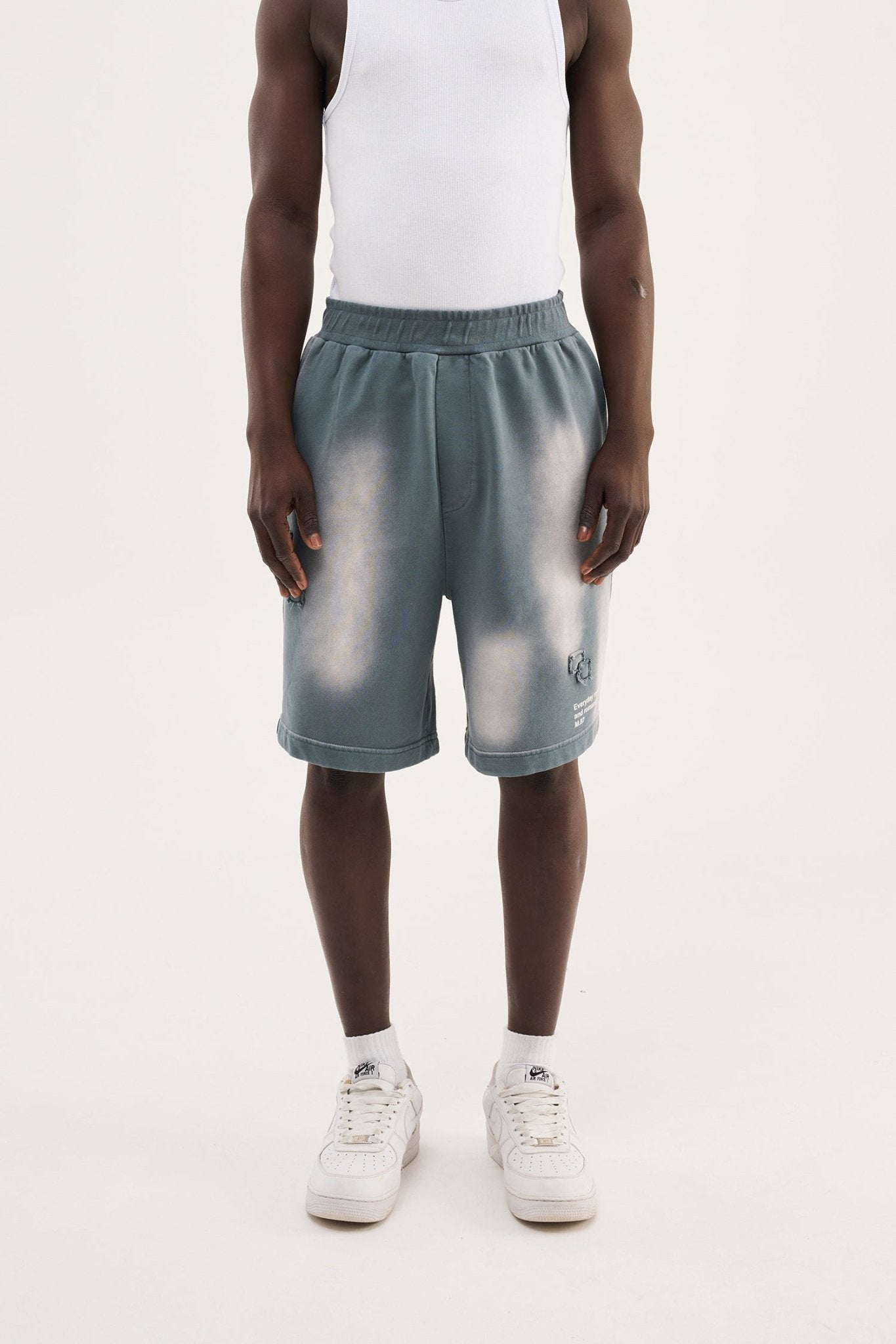 Erkek Minimal Patched Yıkamalı Oversize Şort Gri