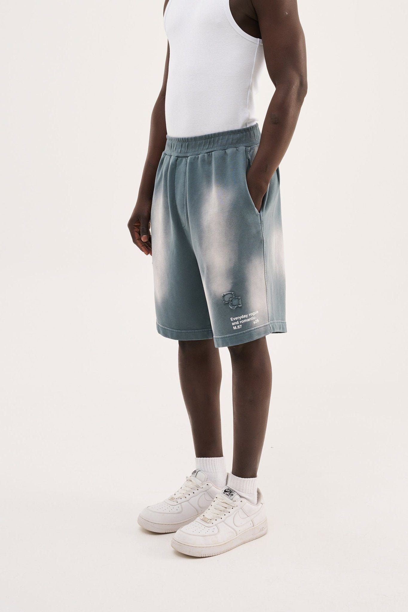 Erkek Minimal Patched Yıkamalı Oversize Şort Gri