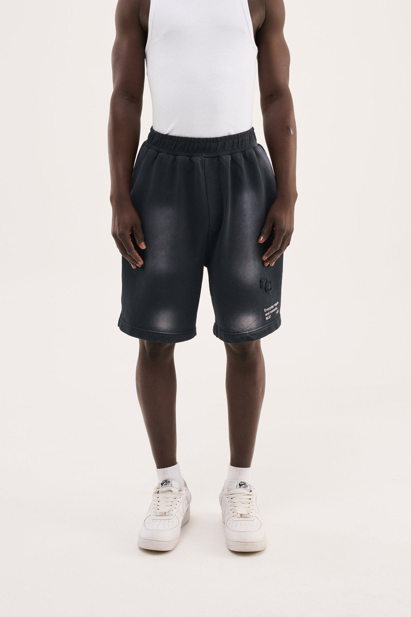 Erkek Minimal Patched Yıkamalı Oversize Şort Siyah