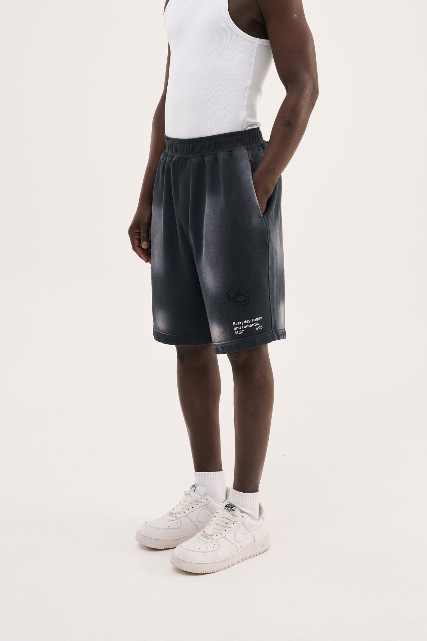 Erkek Minimal Patched Yıkamalı Oversize Şort Siyah