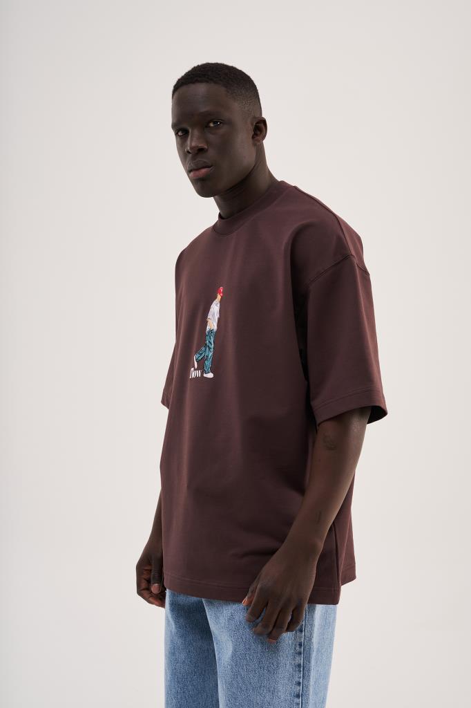 Erkek Minimal Baskılı ve Nakışlı Oversize Tişört Kahverengi-3
