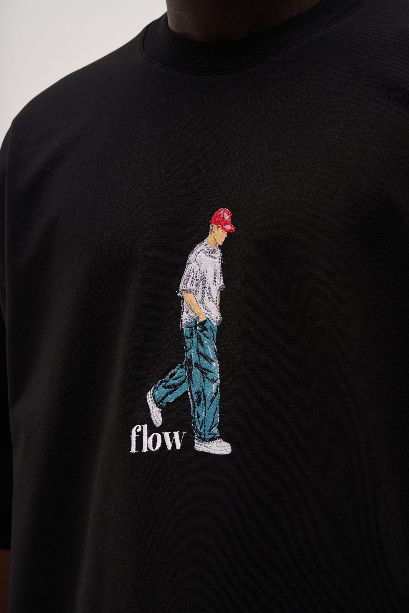 Erkek Minimal Baskılı ve Nakışlı Oversize Tişört Siyah
