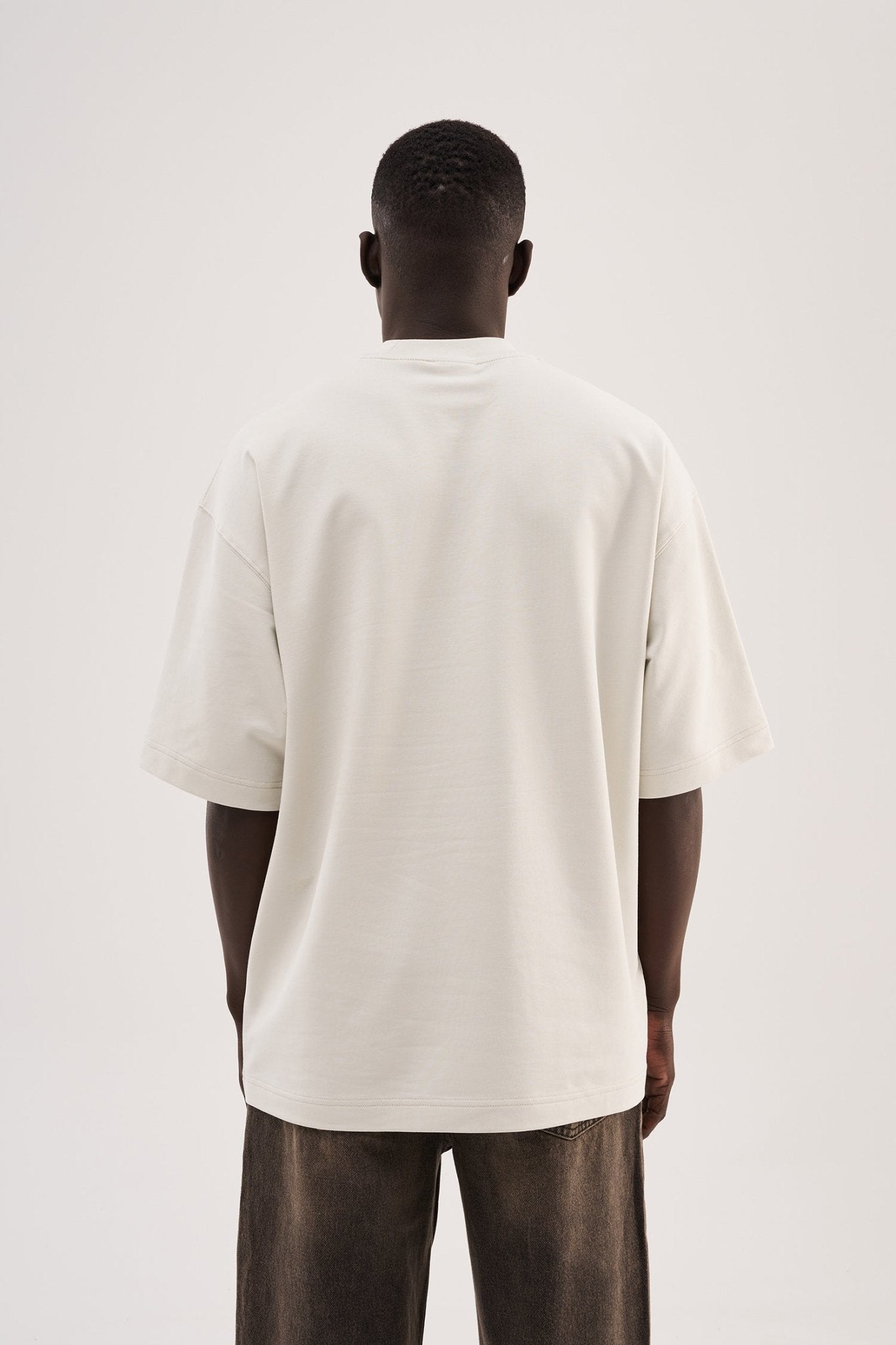 Erkek Minimal Baskılı ve Nakışlı Oversize Tişört Uzay Grisi