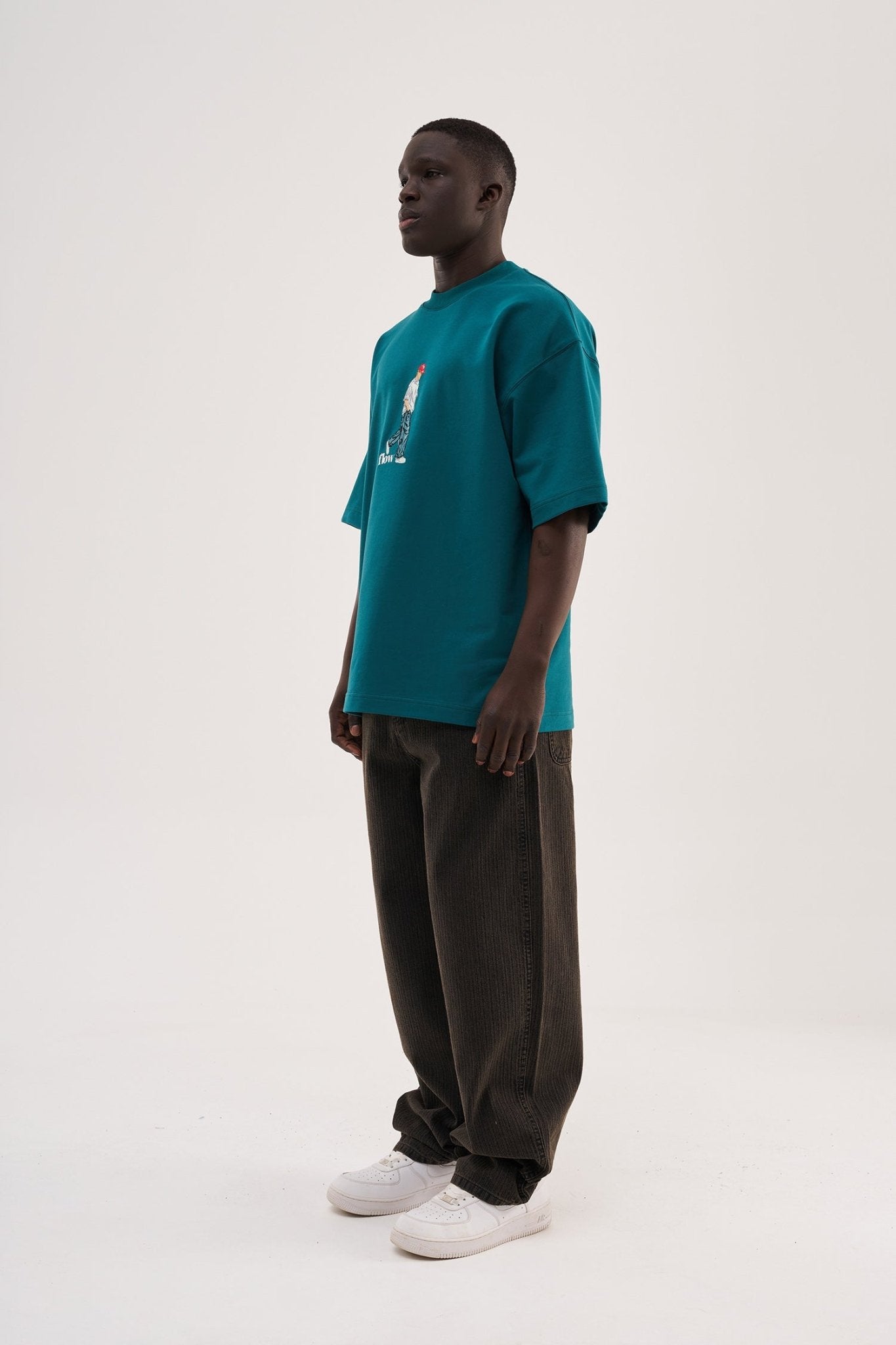 Erkek Minimal Baskılı ve Nakışlı Oversize Tişört Yağ Yeşili