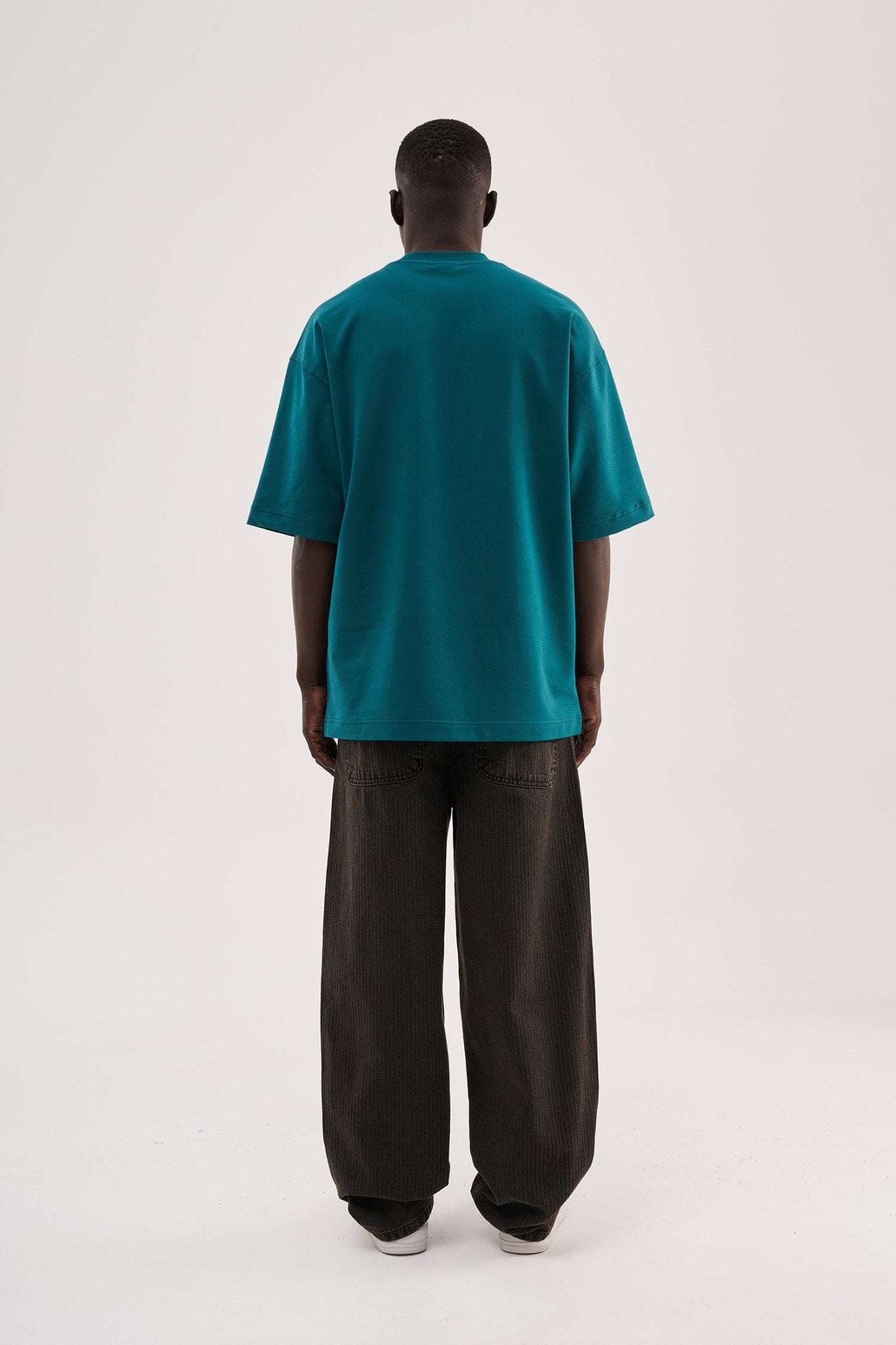 Erkek Minimal Baskılı ve Nakışlı Oversize Tişört Yağ Yeşili