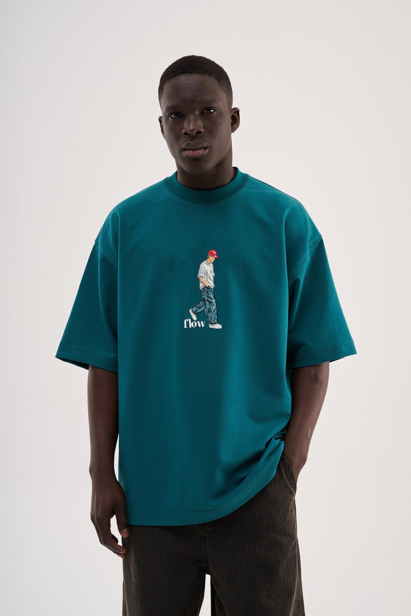 Erkek Minimal Baskılı ve Nakışlı Oversize Tişört Yağ Yeşili