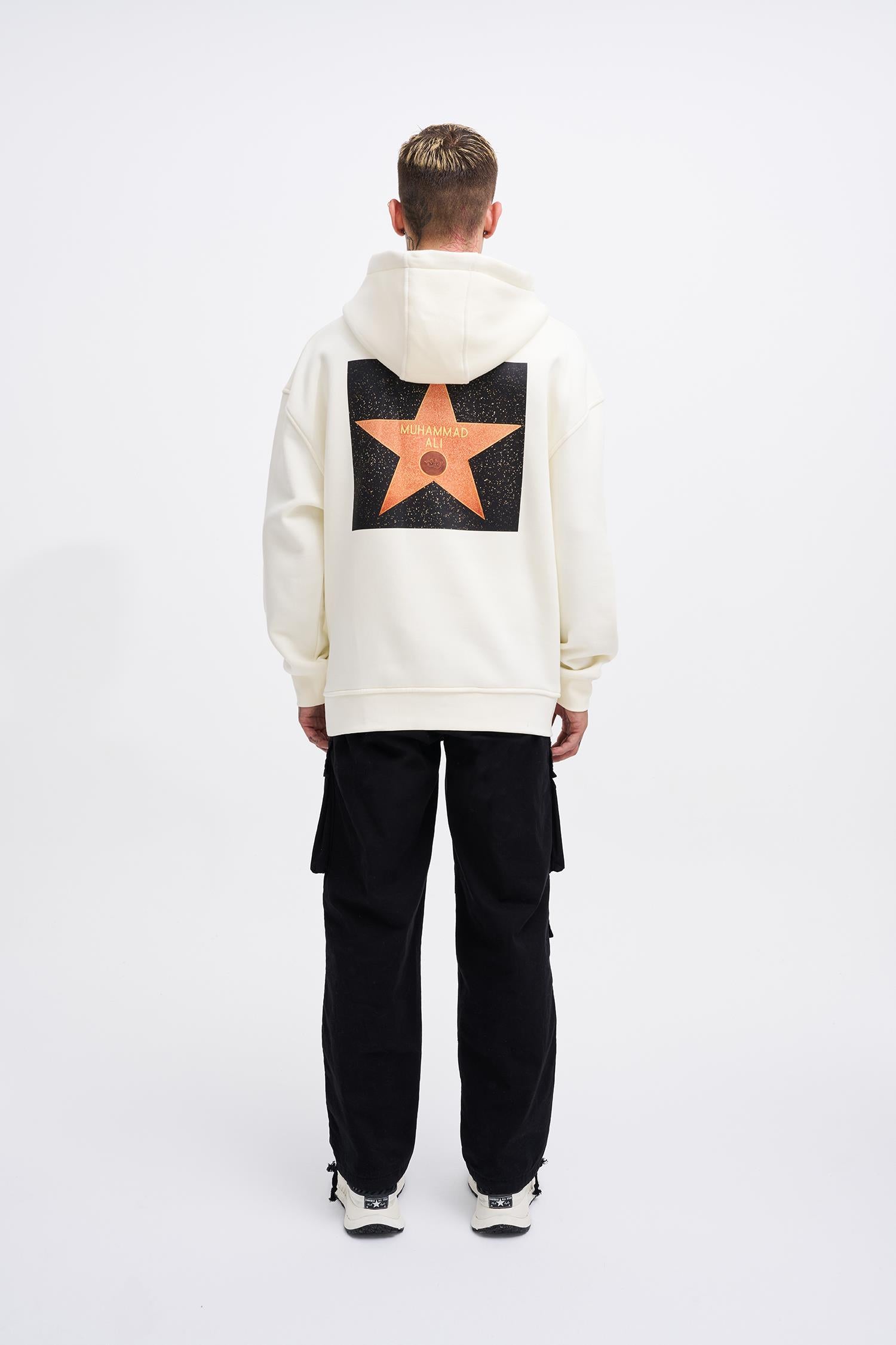 Erkek Muhammed Ali Baskılı Kapüşonlu Sweatshirt Ekru