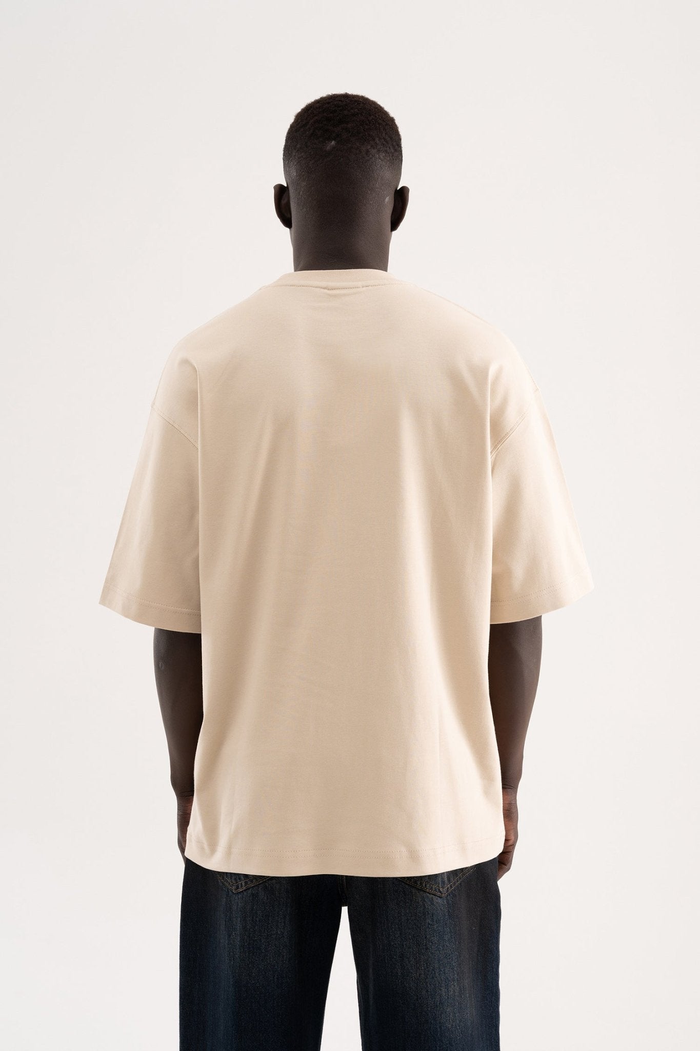 Erkek Nakışlı Metal Logo Oversize Tişört Açık Bej