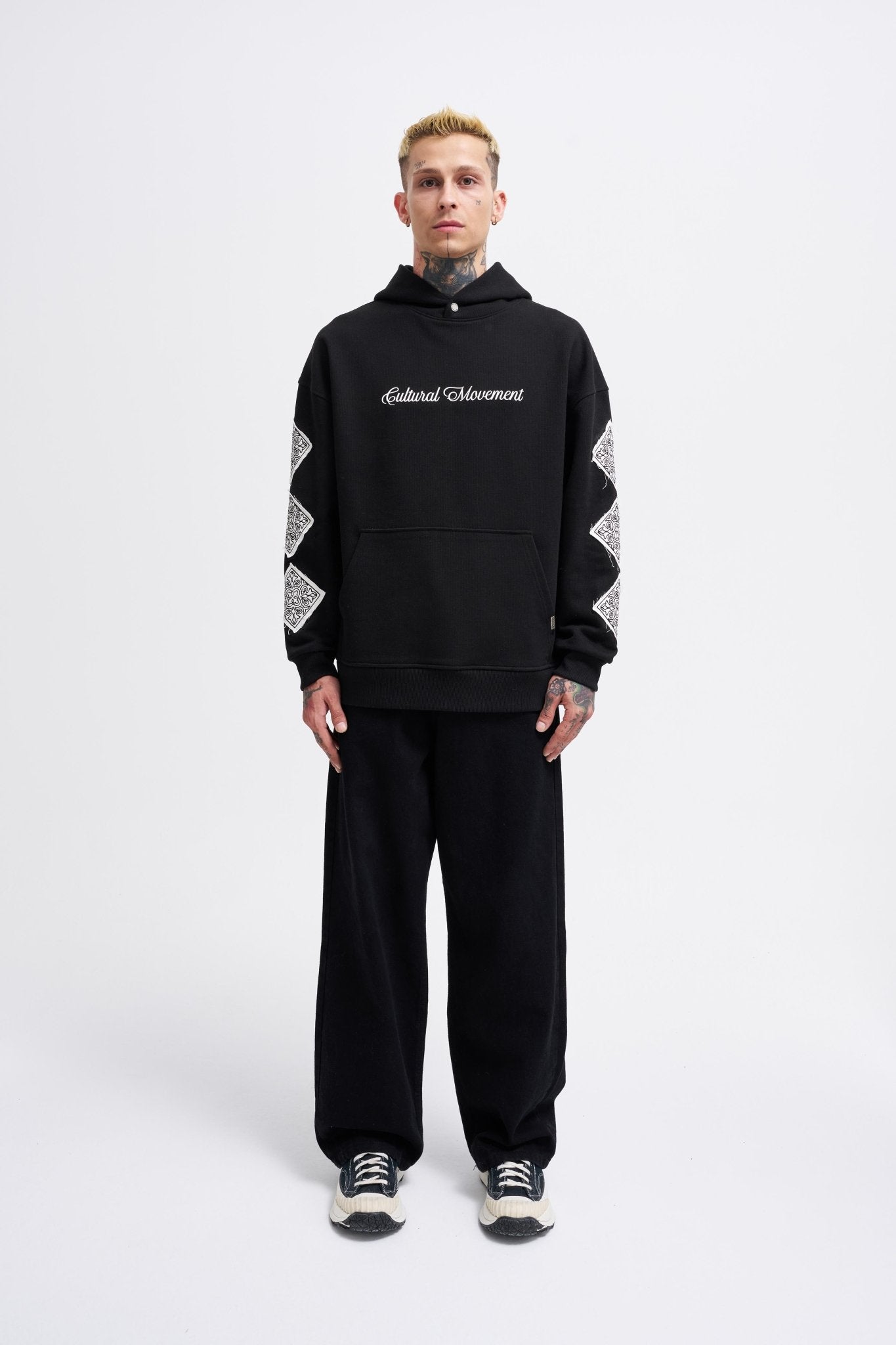 Erkek Patched Ethnic Kapüşonlu Sweatshirt Siyah