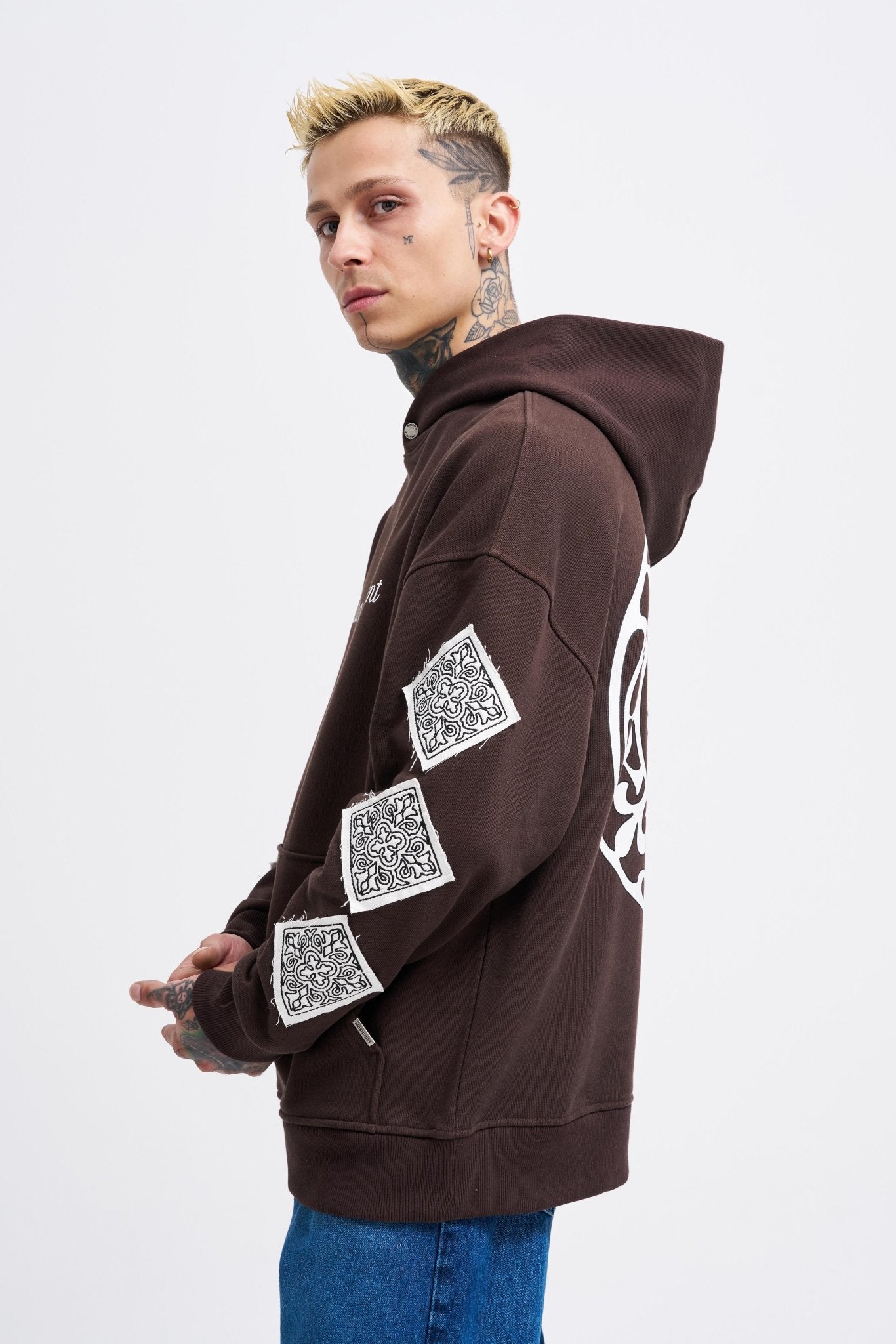 Erkek Patched Ethnic Kapüşonlu Sweatshirt Koyu Kahverengi