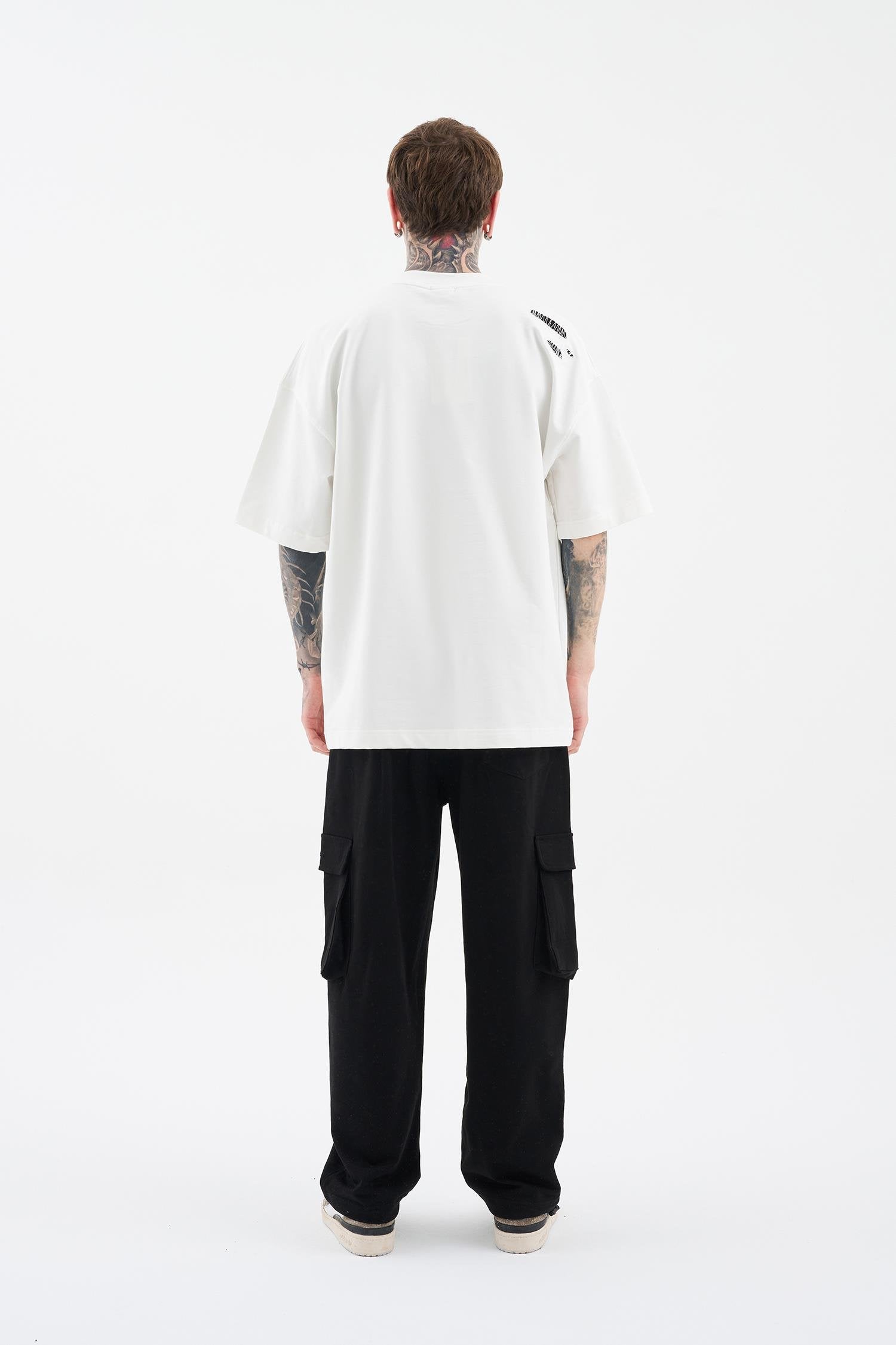 Erkek Patchwork and Stitched Oversize Tişört Ekru