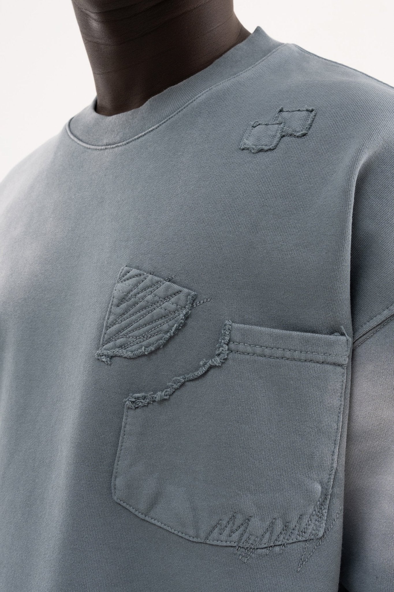 Erkek Patchwork Nakışlı Yıkamalı Oversize Tişört Gri