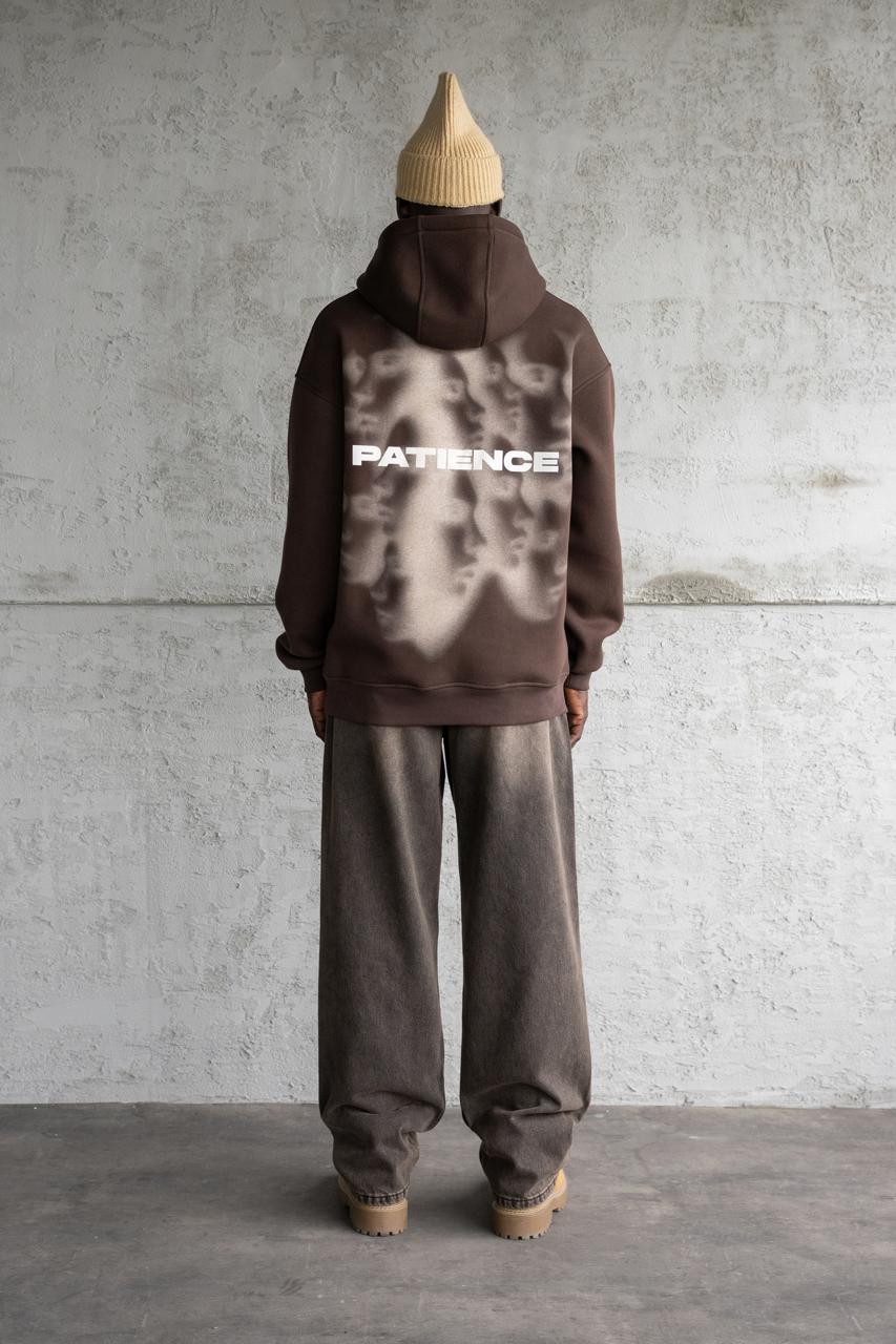 Erkek Patience Baskılı Kapüşonlu Sweatshirt Koyu Kahverengi