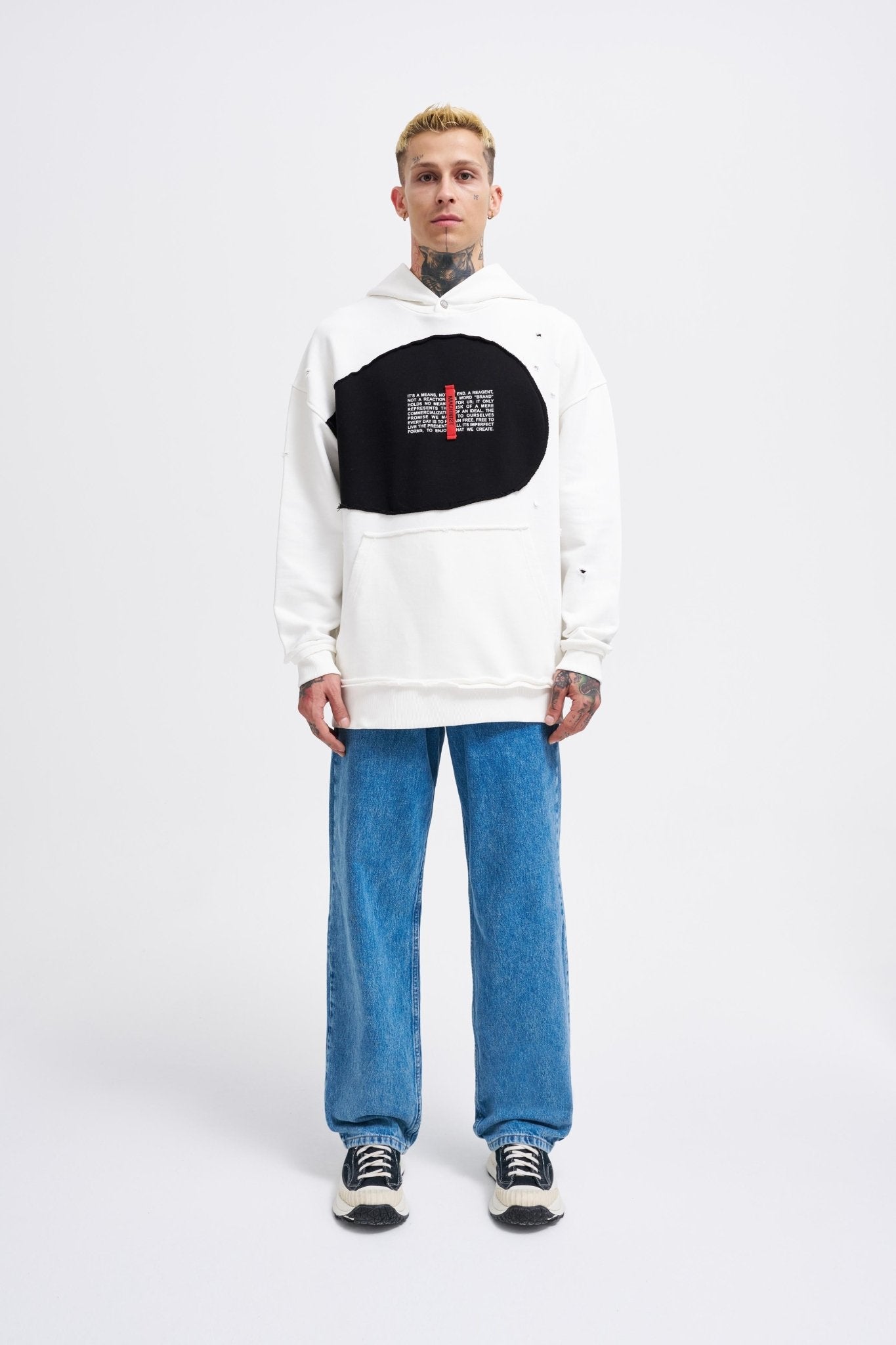 Erkek Printed and Patched Kapüşonlu Sweatshirt Ekru