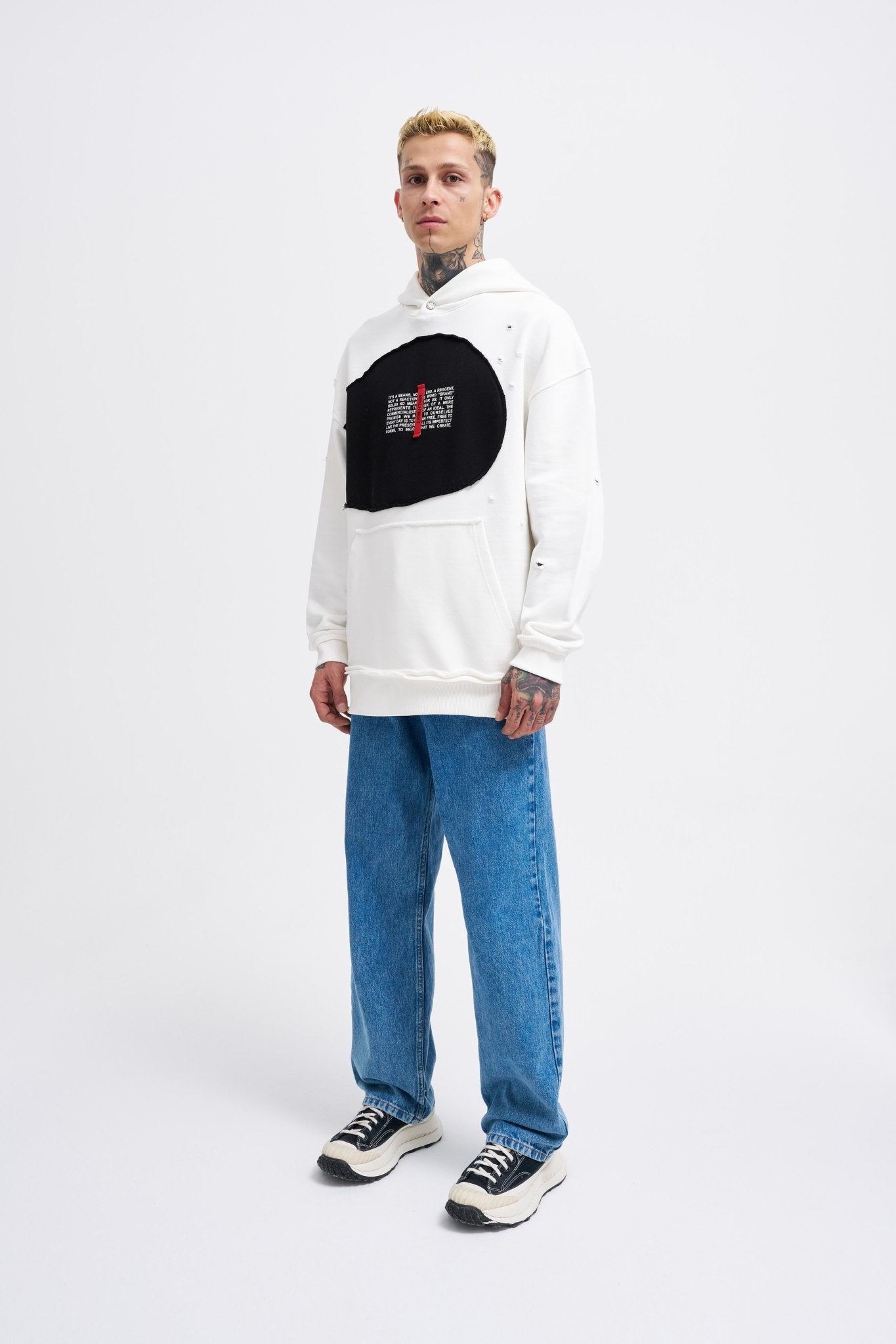 Erkek Printed and Patched Kapüşonlu Sweatshirt Ekru
