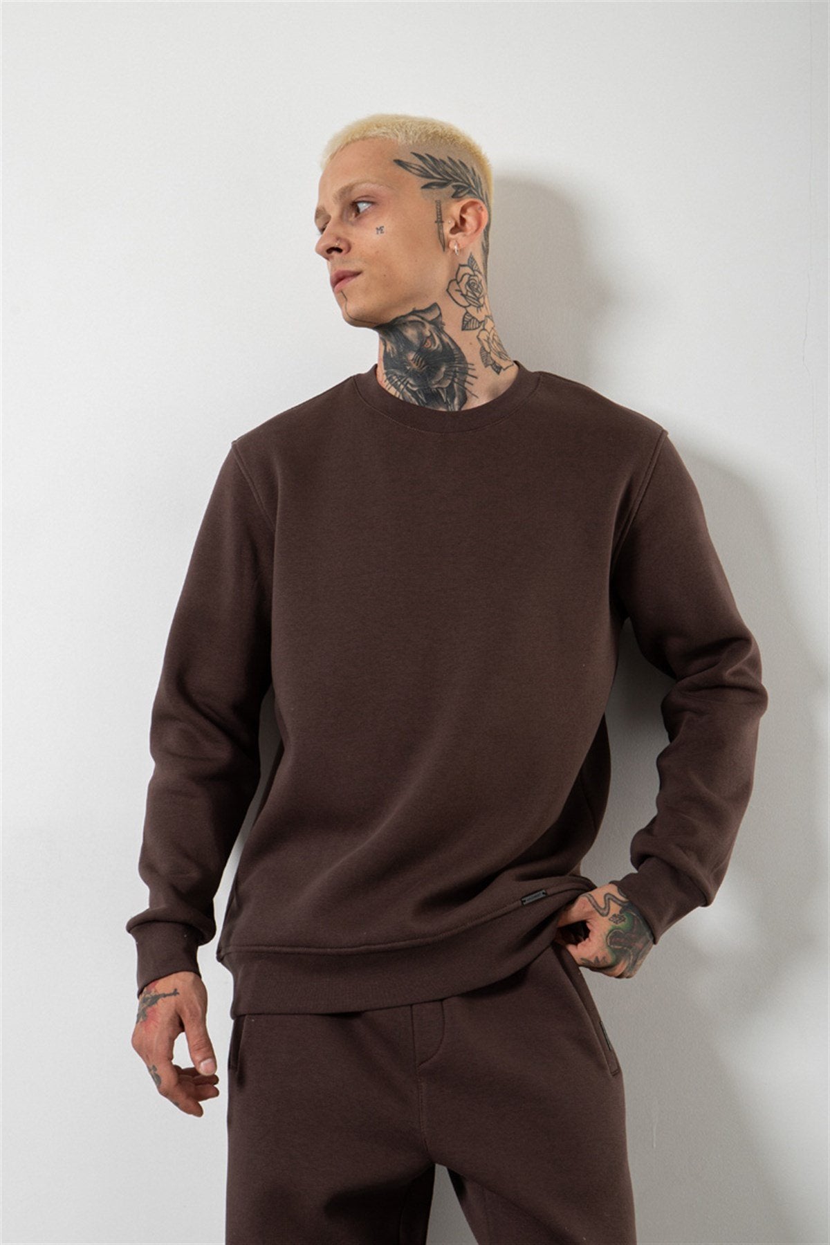 Erkek Regular Bisiklet Yaka Basic Sweatshirt Kahverengi