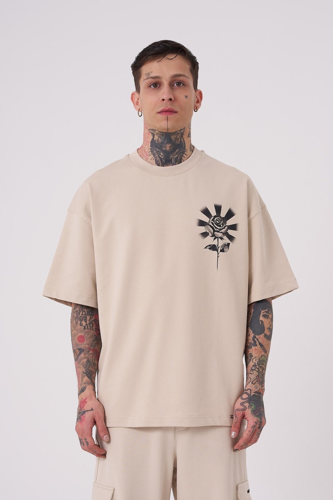 Erkek Rose Baskılı Oversize Tişört Açık Bej