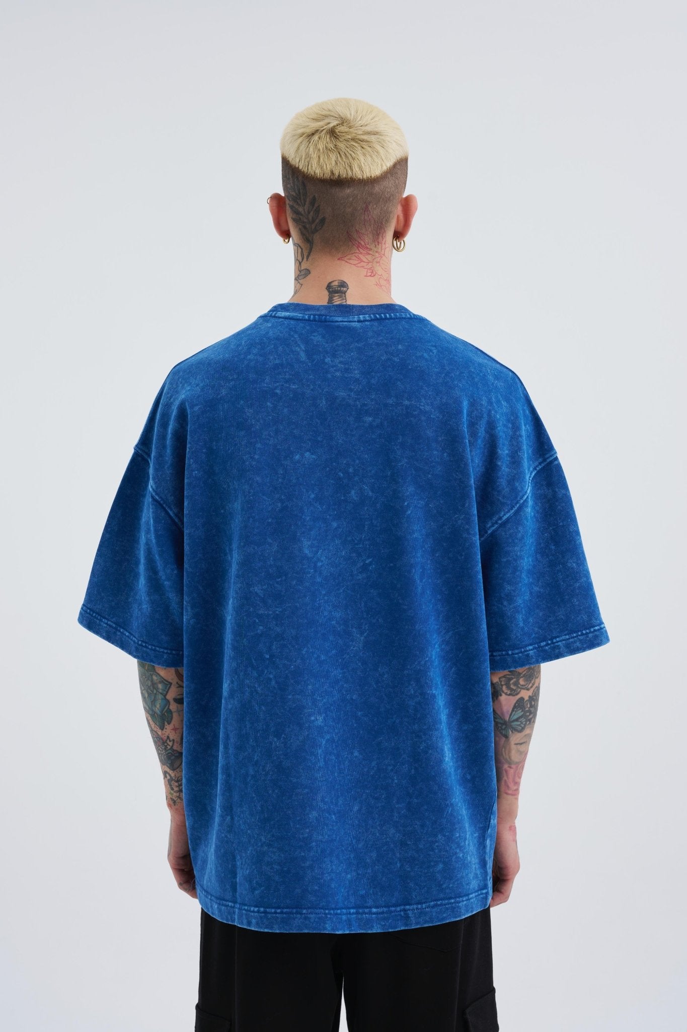 Erkek Yıkamalı Nakışlı Oversize Tişört Indigo Efektli
