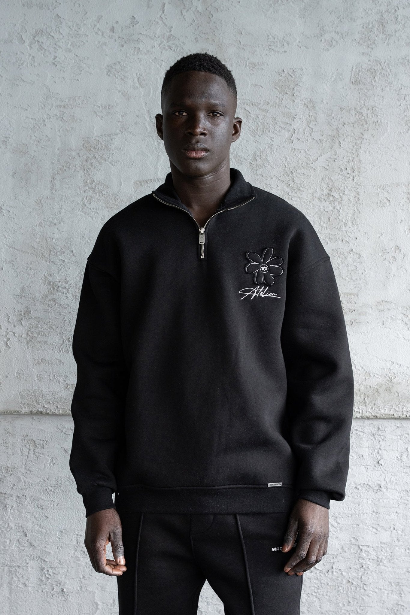 Erkek Flower Embroidered High Neck Sweatshirt Siyah