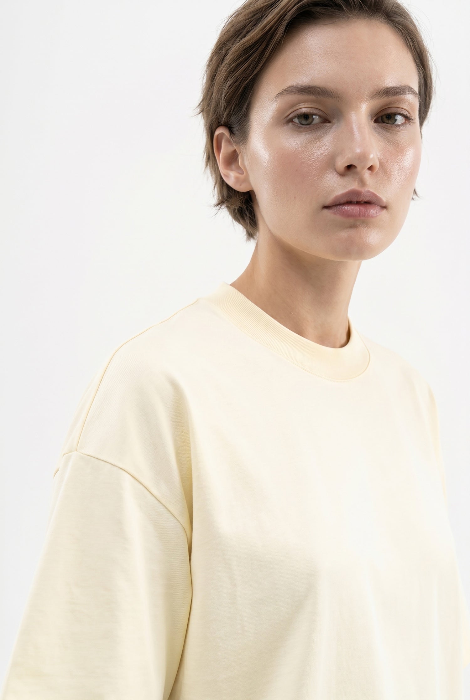 Kadın Basic Oversize Pamuklu Süprem T-Shirt Açık Sarı-3