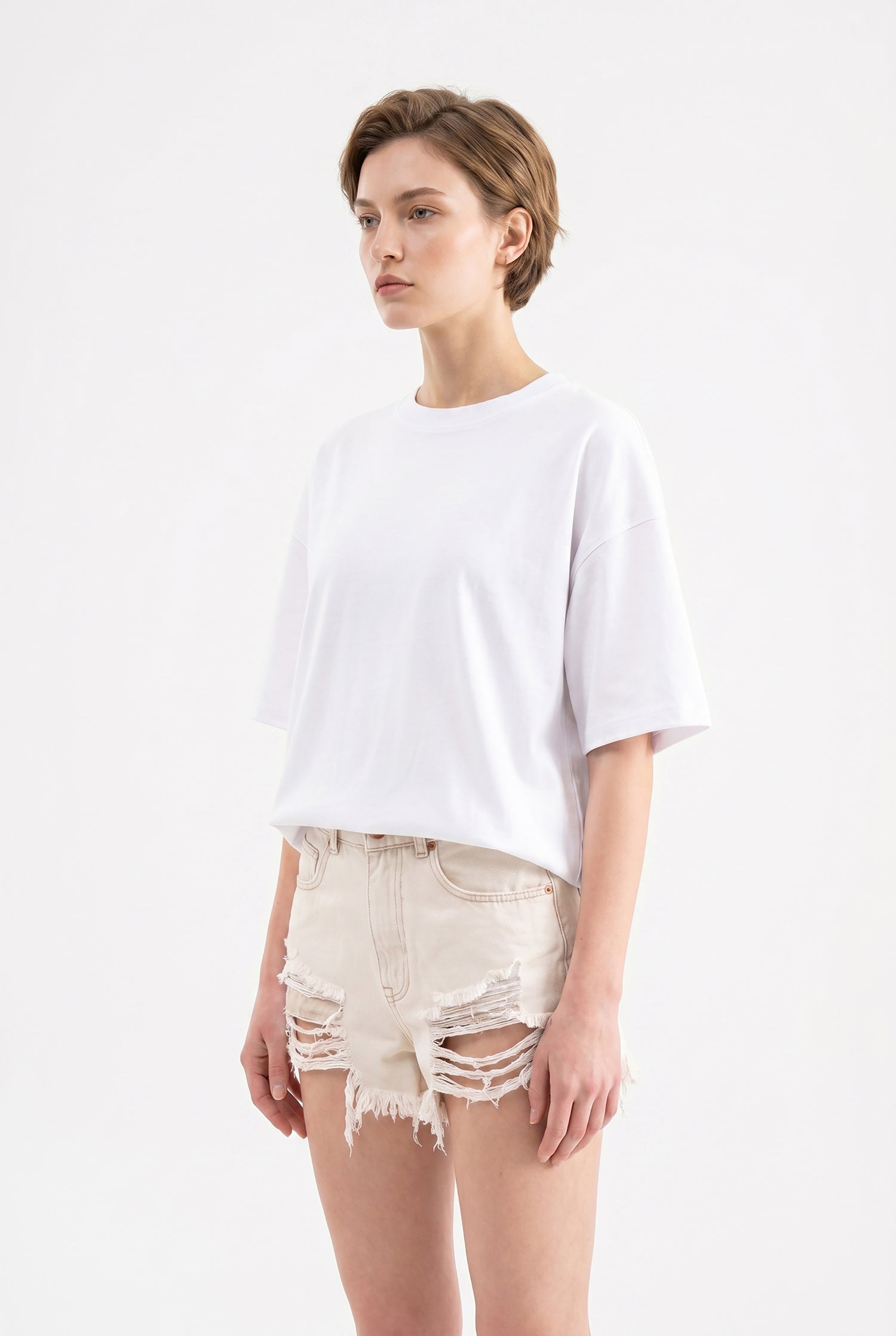 Kadın Distressed Jean Şort Bej