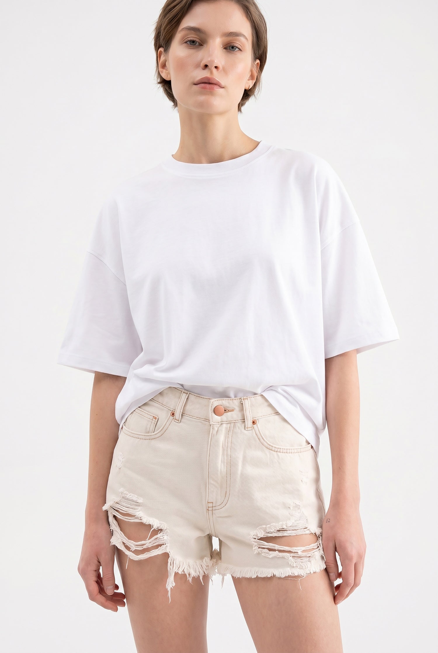 Kadın Distressed Jean Şort Bej-4