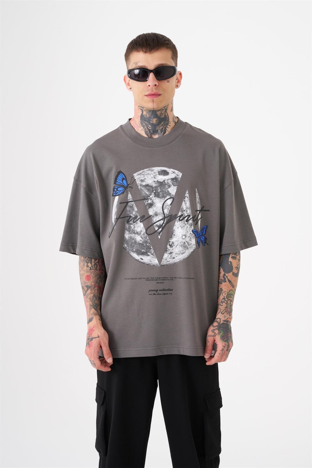 Oversize Free Spirit Baskılı Pamuklu Tişört Duman