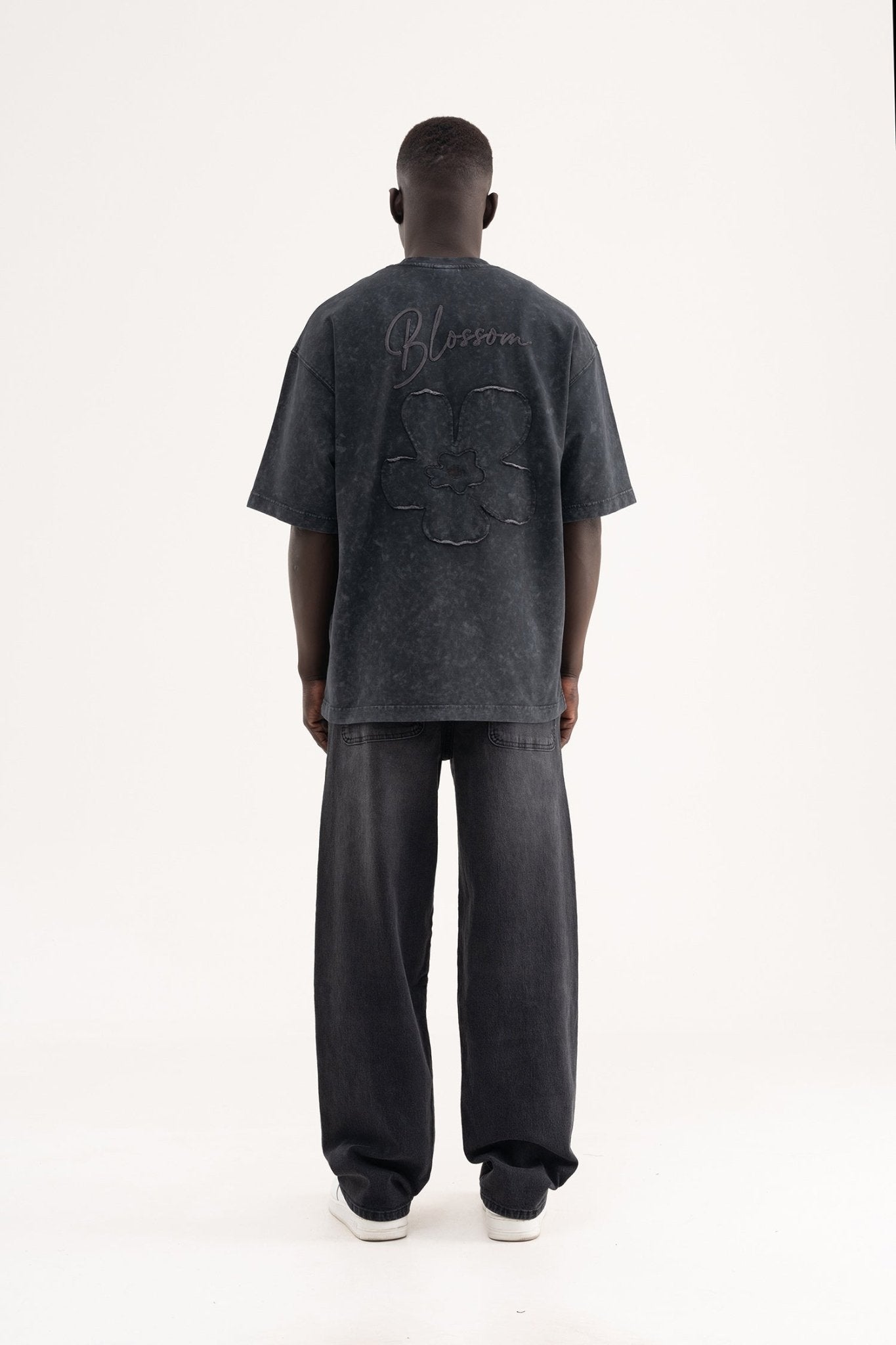 Erkek Çiçek Patch Nakışlı Oversize Tişört Siyah